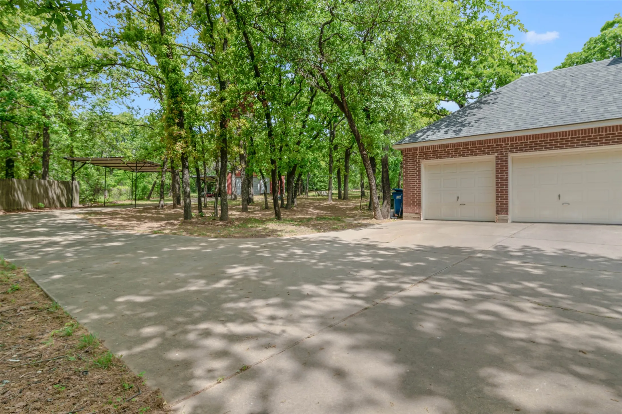 Single Family Residence For Sale in Denton County , 982 Stonecrest Road, Argyle, Texas 76226, 4 Bedroom, 3 Bathroom, 3 Garage spaces, 3,240 Sqft, built in 1995, Preowned, mls#21234800, Real Estate Agent in Argyle, Homes For Sale in Denton county, Homes For Sale in Argyle, Realtor in Argyle Texas, Real Estate Brokerage Independent Realty Texas, Luminita Cordes Realtor