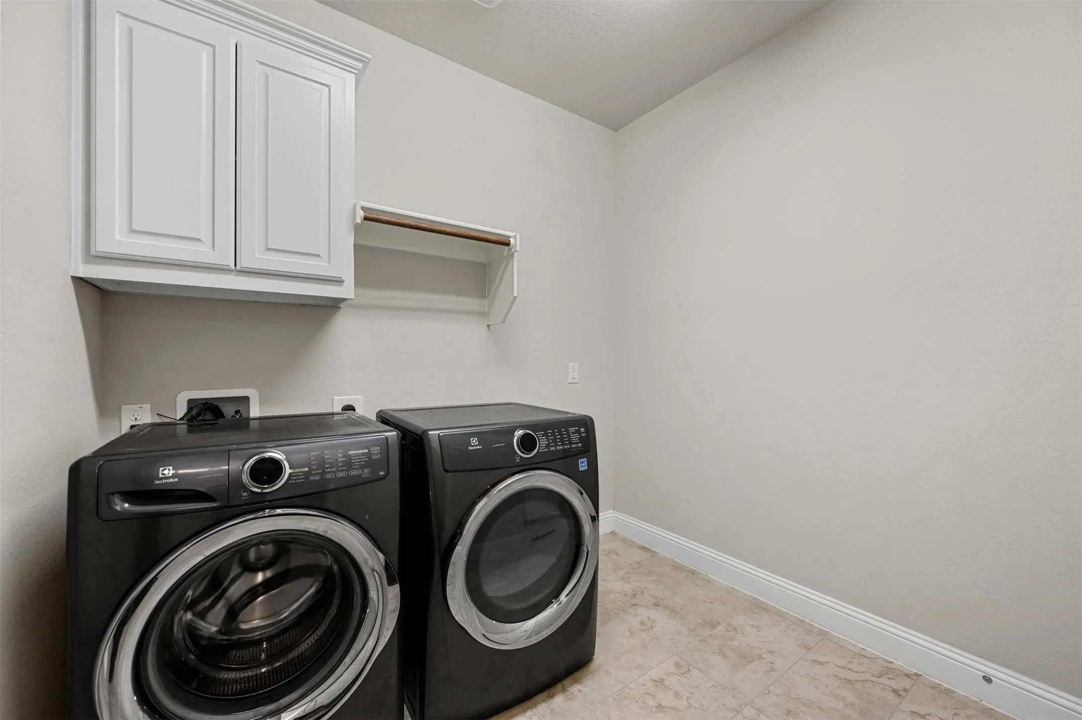 Single Family Residence For Rent in Collin County , 14336 Gatewood Lane, Frisco, Texas 75035, 5 Bedroom, 5 Bathroom, 2 Garage spaces, 3,720 Sqft, built in 2018, Preowned, mls#21236371, Real Estate Agent in Frisco, Homes For Rent in Collin county, Homes For Rent in Frisco, Realtor in Frisco Texas, Real Estate Brokerage Independent Realty Texas, Luminita Cordes Realtor