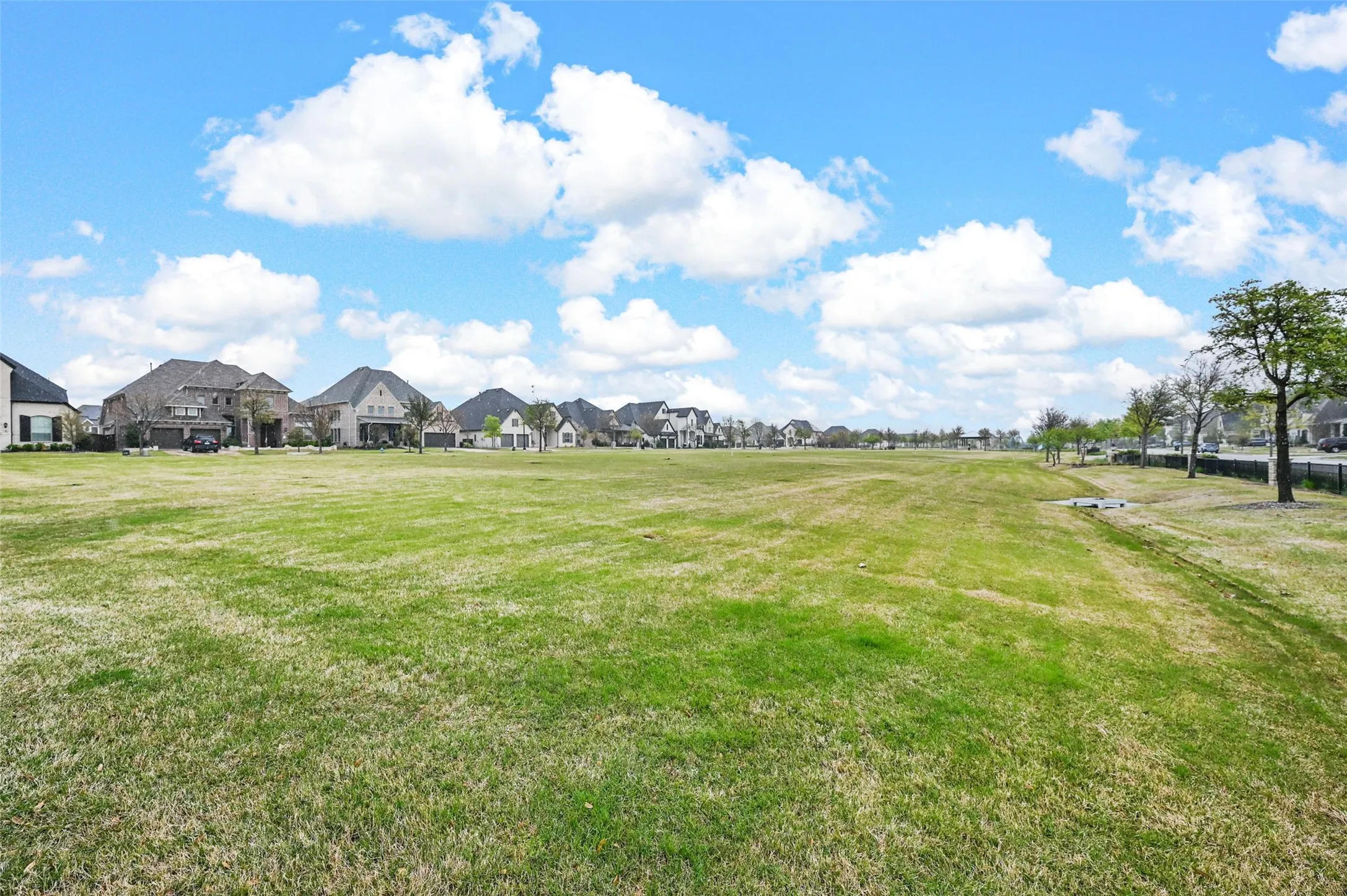 Single Family Residence For Rent in Collin County , 14336 Gatewood Lane, Frisco, Texas 75035, 5 Bedroom, 5 Bathroom, 2 Garage spaces, 3,720 Sqft, built in 2018, Preowned, mls#21236371, Real Estate Agent in Frisco, Homes For Rent in Collin county, Homes For Rent in Frisco, Realtor in Frisco Texas, Real Estate Brokerage Independent Realty Texas, Luminita Cordes Realtor