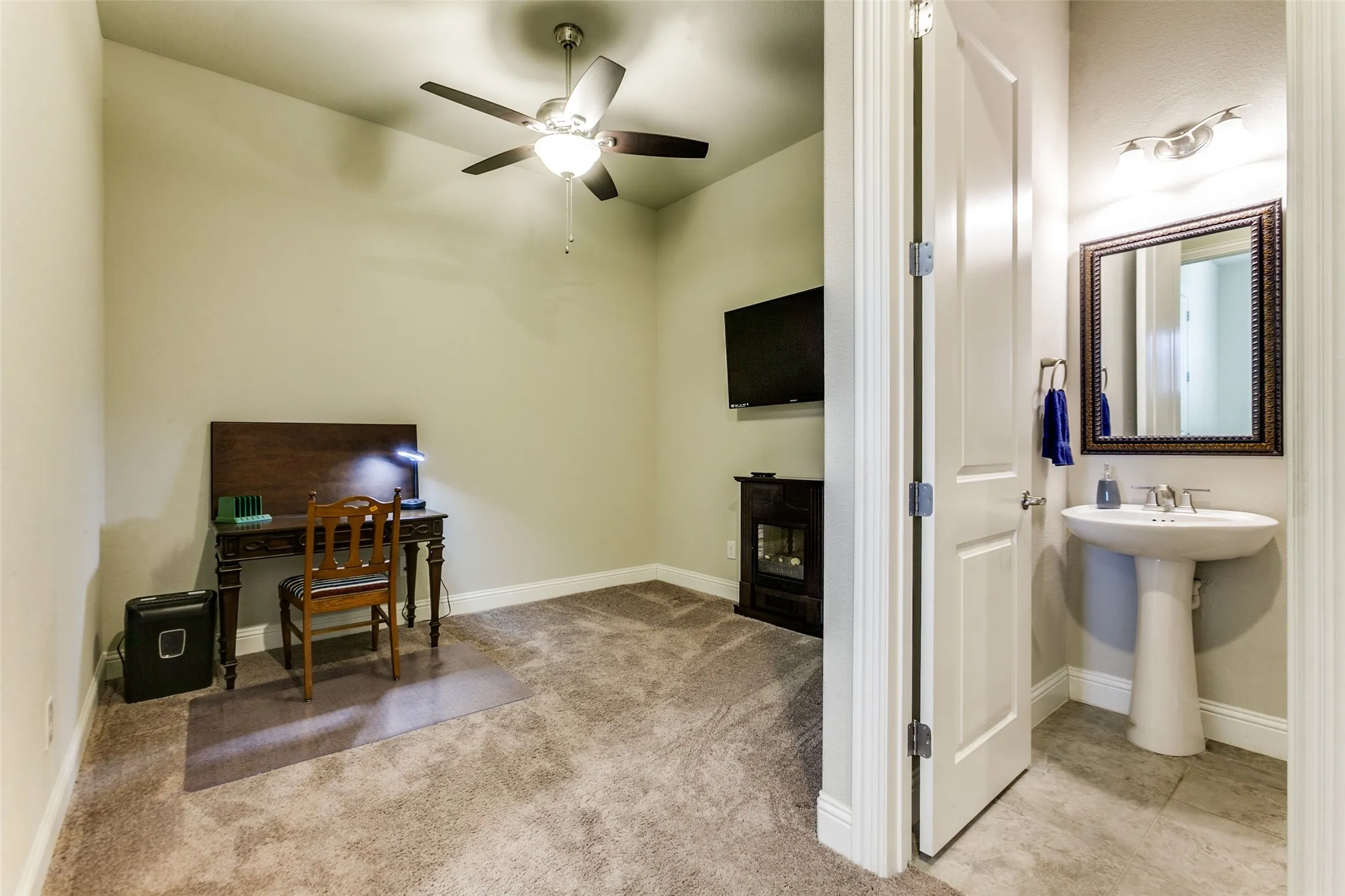 Single Family Residence For Sale in Collin County , 501 Green Valley Drive, Mc Kinney, Texas 75071, 3 Bedroom, 3 Bathroom, 3 Garage spaces, 2,770 Sqft, built in 2017, mls#21235627, Real Estate Agent in Mc Kinney, Homes For Sale in Collin county, Homes For Sale in Mc Kinney, Realtor in Mc Kinney Texas, Real Estate Brokerage Independent Realty Texas, Luminita Cordes Realtor