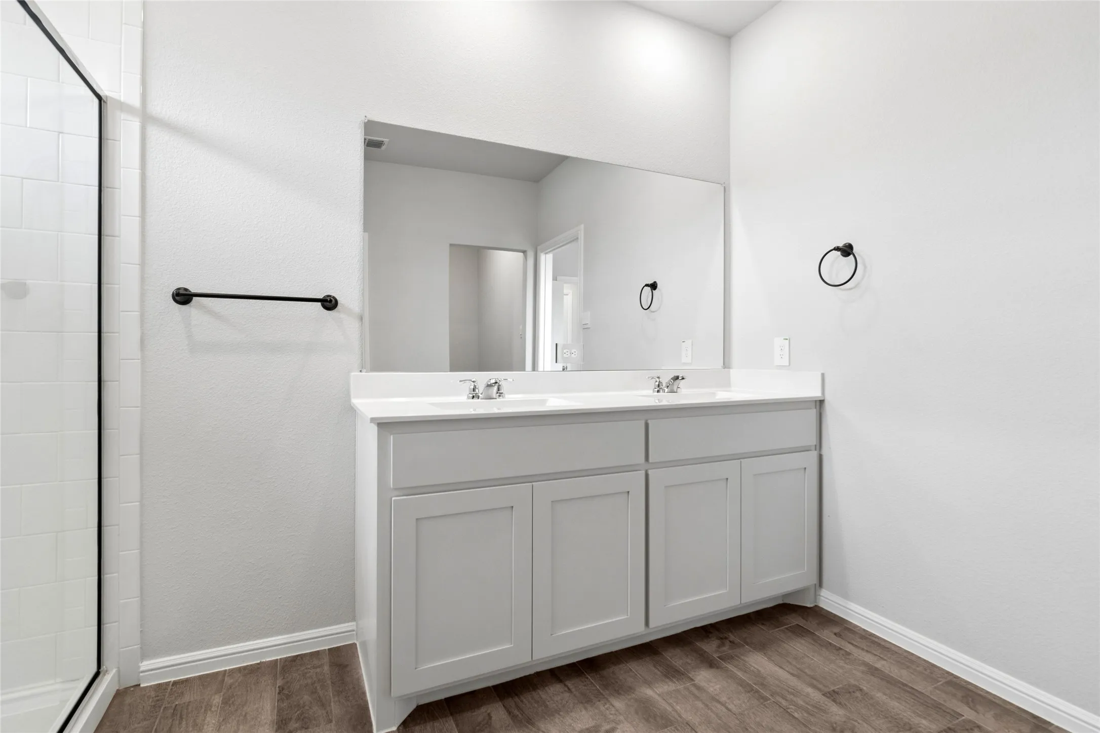 Single Family Residence For Sale in Tarrant County , 5420 Gold Pond Drive, Fort Worth, Texas 76179, 5 Bedroom, 3 Bathroom, 2 Garage spaces, 2,125 Sqft, built in 2024, Price $370,000, mls#21236410, Real Estate Agent in Fort Worth, Homes For Sale in Tarrant county, Homes For Sale in Fort Worth, Realtor in Fort Worth Texas, Real Estate Brokerage Independent Realty Texas, Luminita Cordes Realtor