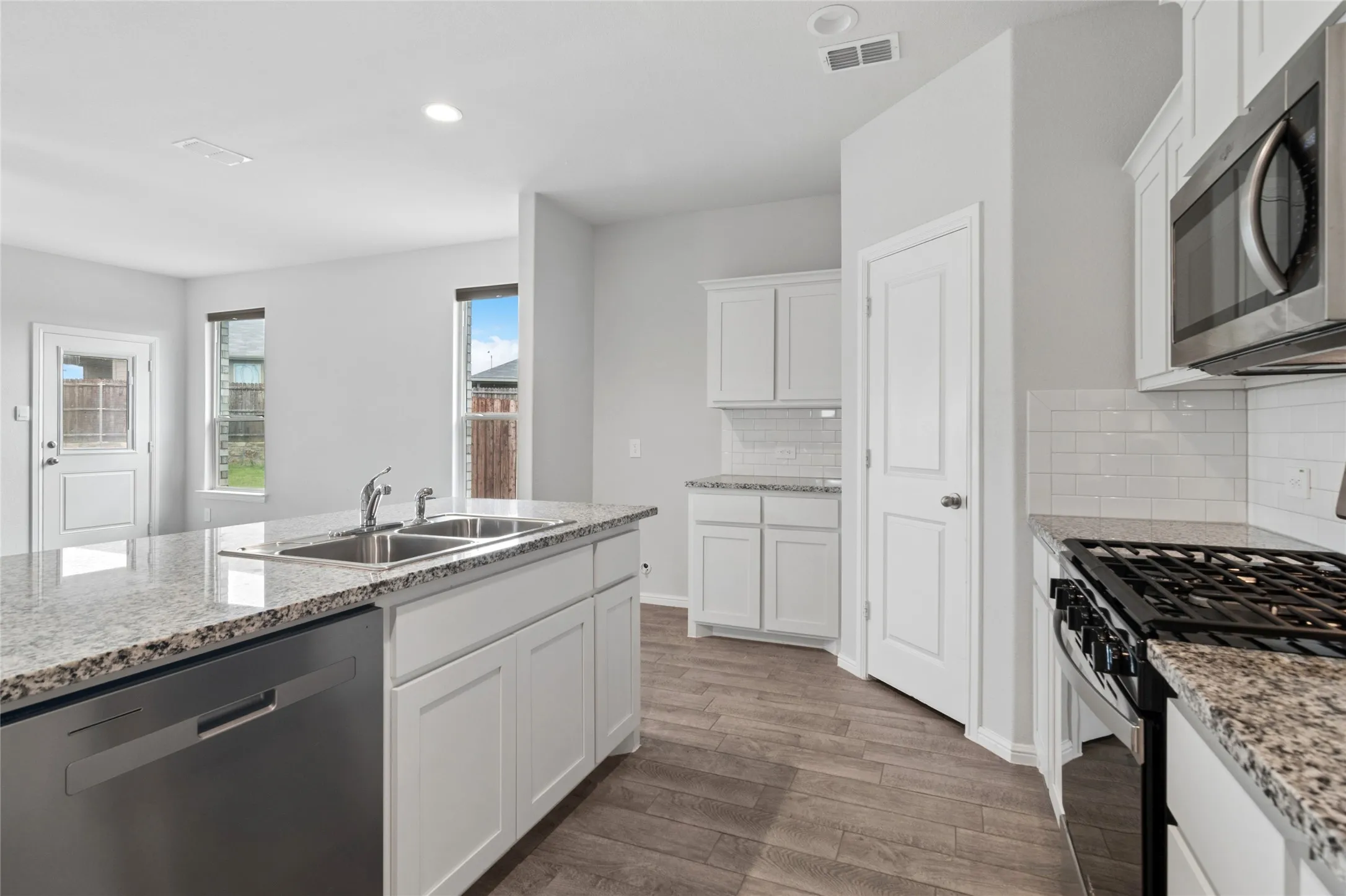 Single Family Residence For Sale in Tarrant County , 5420 Gold Pond Drive, Fort Worth, Texas 76179, 5 Bedroom, 3 Bathroom, 2 Garage spaces, 2,125 Sqft, built in 2024, Price $370,000, mls#21236410, Real Estate Agent in Fort Worth, Homes For Sale in Tarrant county, Homes For Sale in Fort Worth, Realtor in Fort Worth Texas, Real Estate Brokerage Independent Realty Texas, Luminita Cordes Realtor