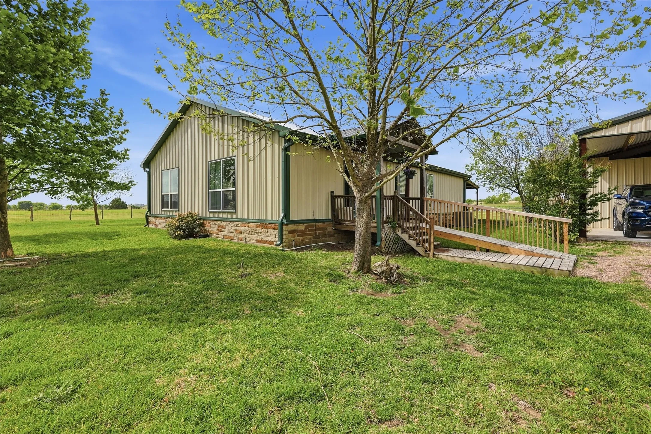 Side-Entry Covered Front Porch