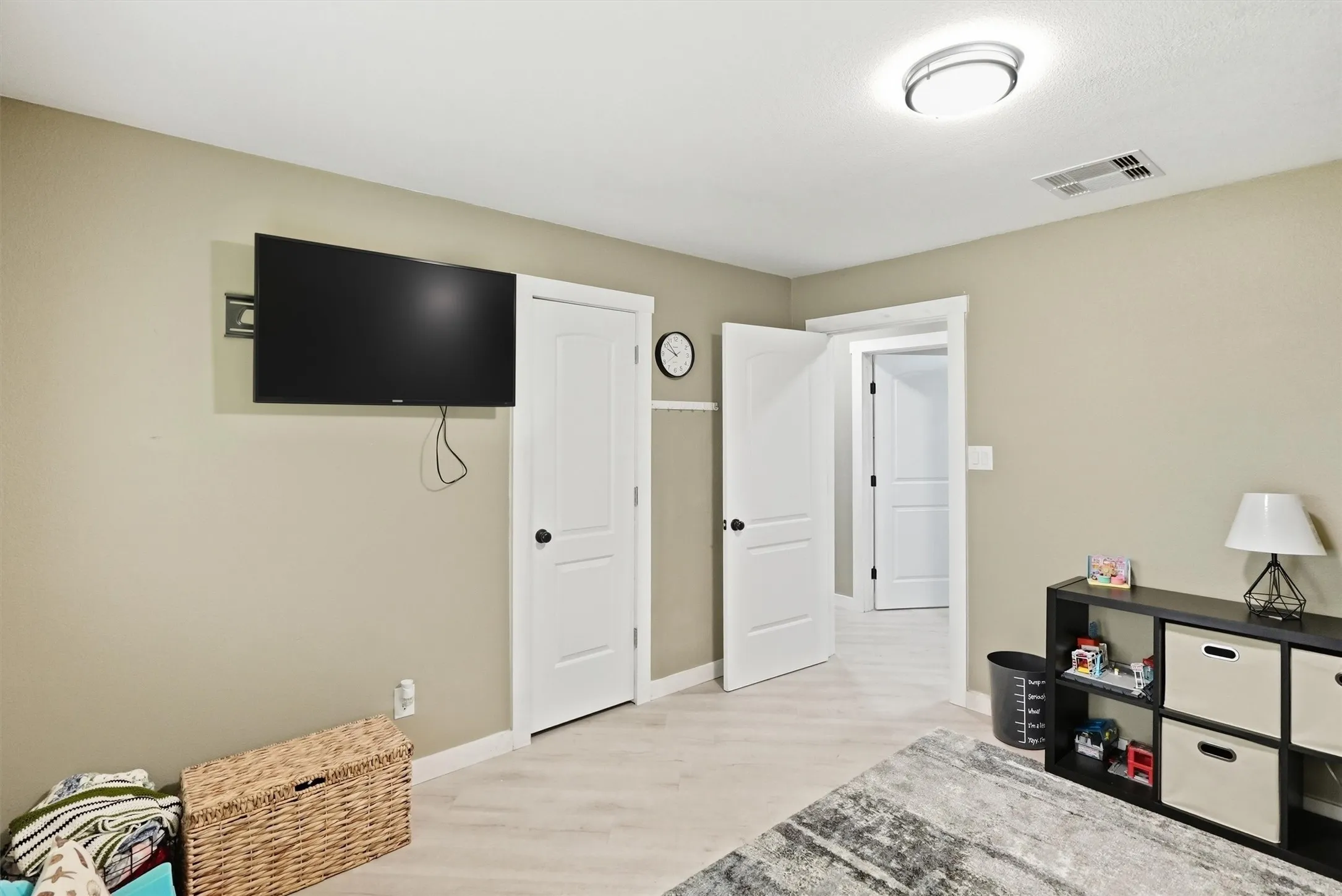 2nd Bedroom/Playroom