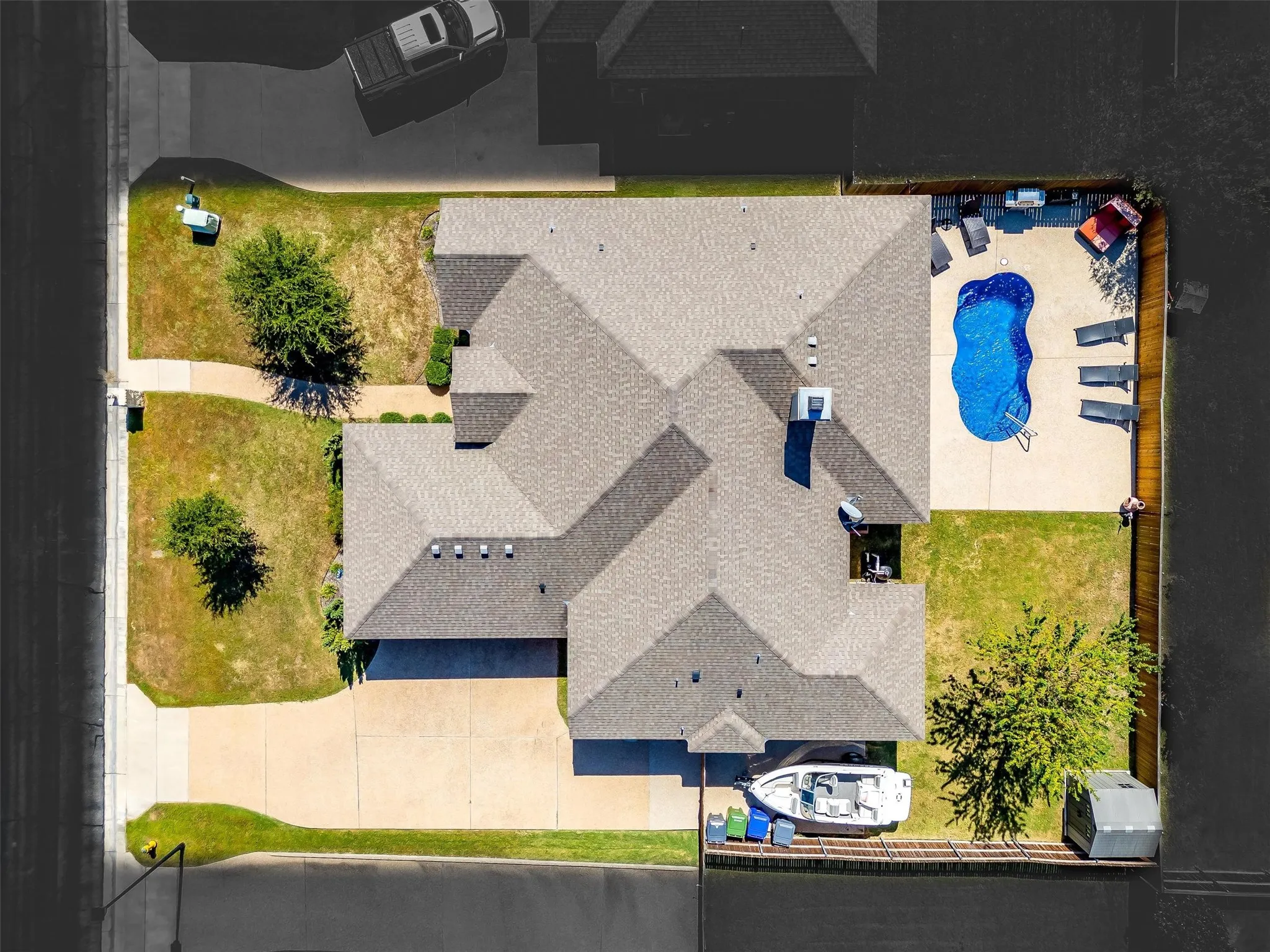 Single Family Residence For Sale in Mc Lennan County , 2217 Augustine, Waco, Texas 76712, 4 Bedrooms, 3 Bathrooms, 2 Garage spaces, 2,234 Sqft, built in 2014, Price $479,250, mls#21231897, Real Estate Agent in Waco, Homes For Sale in Mc Lennan county, Homes For Sale in Waco, Realtor in Waco Texas, Real Estate Brokerage Independent Realty Texas, Luminita Cordes Realtor