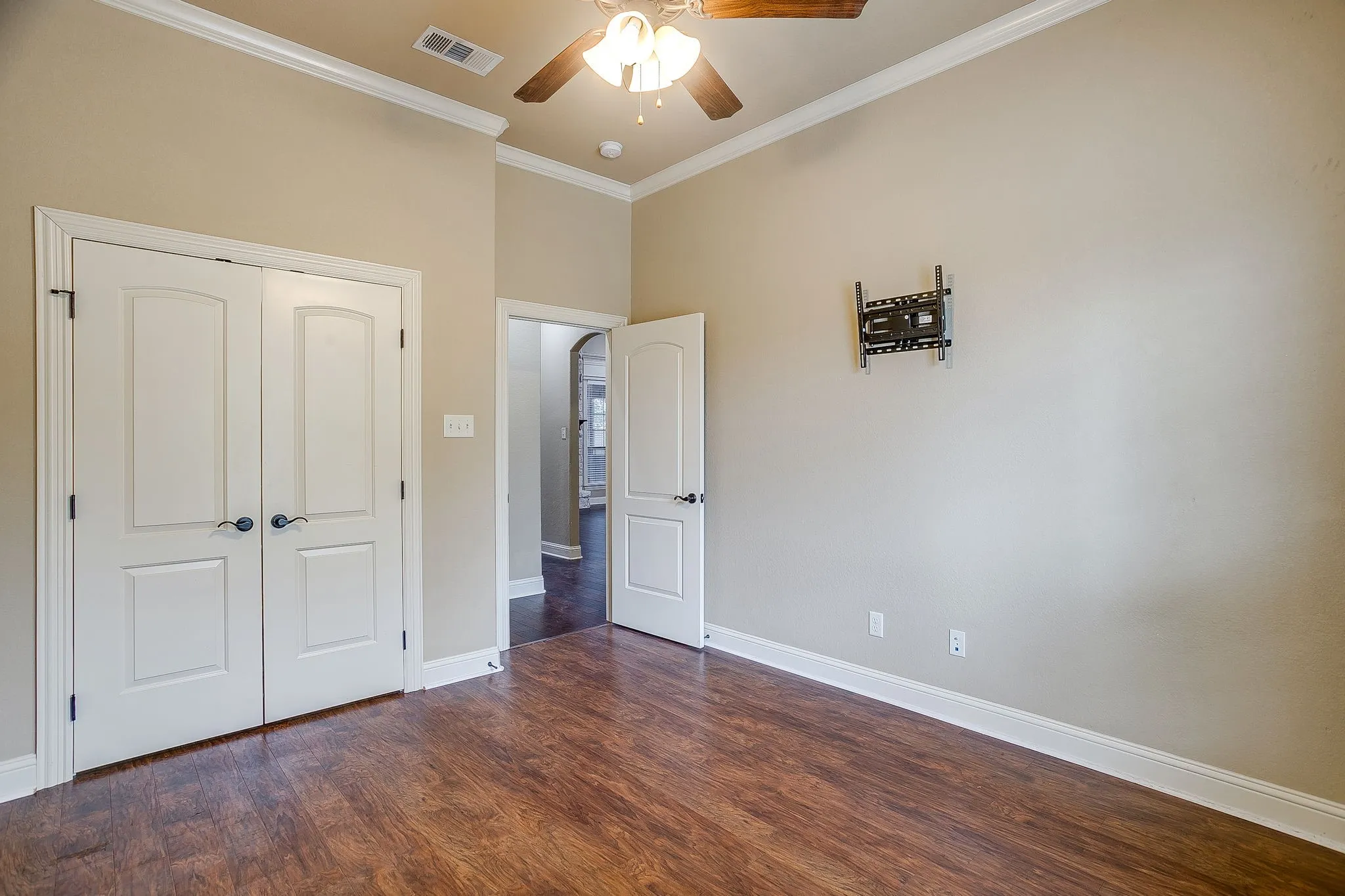 Single Family Residence For Sale in Mc Lennan County , 2217 Augustine, Waco, Texas 76712, 4 Bedrooms, 3 Bathrooms, 2 Garage spaces, 2,234 Sqft, built in 2014, Price $479,250, mls#21231897, Real Estate Agent in Waco, Homes For Sale in Mc Lennan county, Homes For Sale in Waco, Realtor in Waco Texas, Real Estate Brokerage Independent Realty Texas, Luminita Cordes Realtor