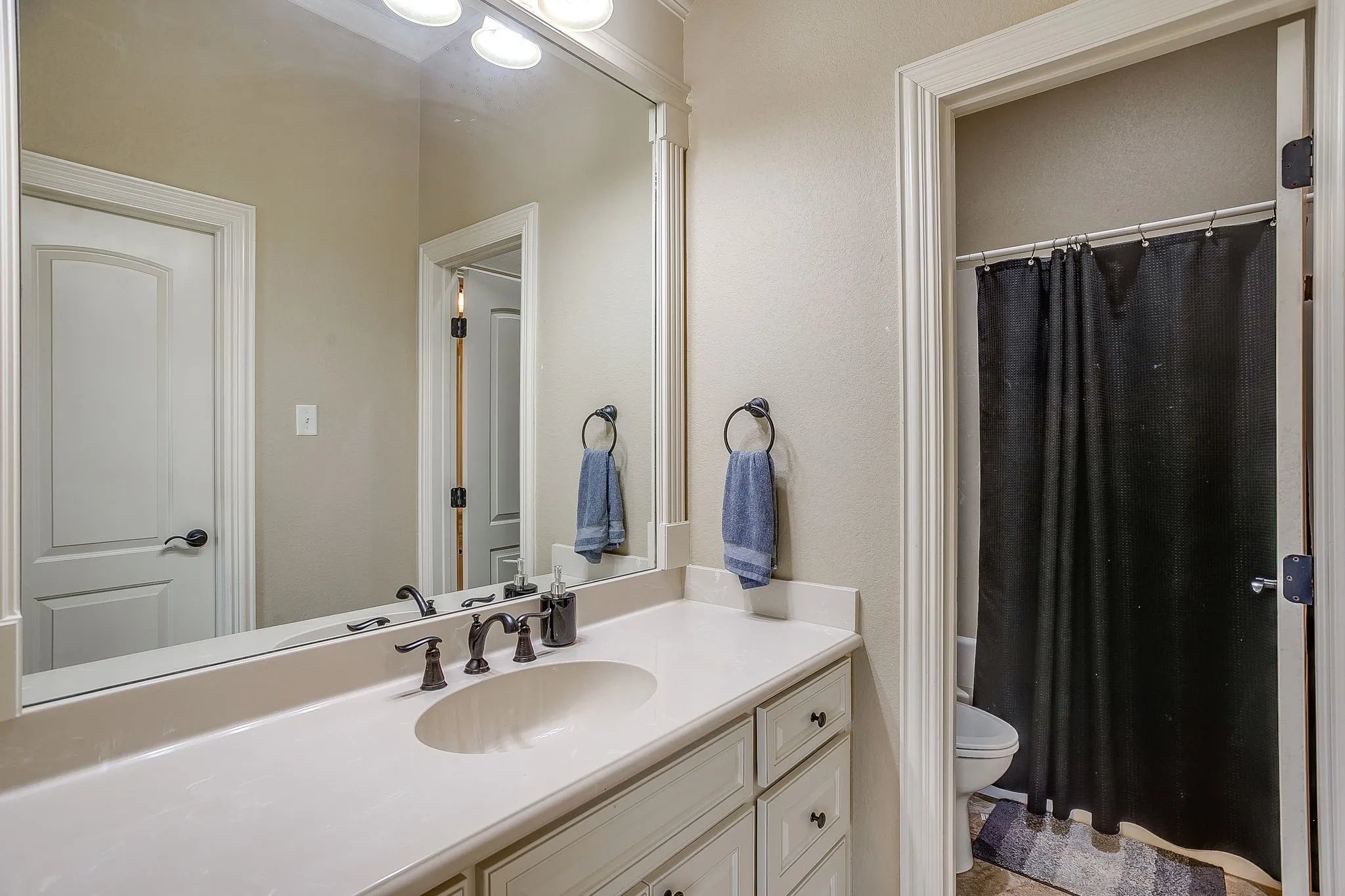 Single Family Residence For Sale in Mc Lennan County , 2217 Augustine, Waco, Texas 76712, 4 Bedrooms, 3 Bathrooms, 2 Garage spaces, 2,234 Sqft, built in 2014, Price $479,250, mls#21231897, Real Estate Agent in Waco, Homes For Sale in Mc Lennan county, Homes For Sale in Waco, Realtor in Waco Texas, Real Estate Brokerage Independent Realty Texas, Luminita Cordes Realtor
