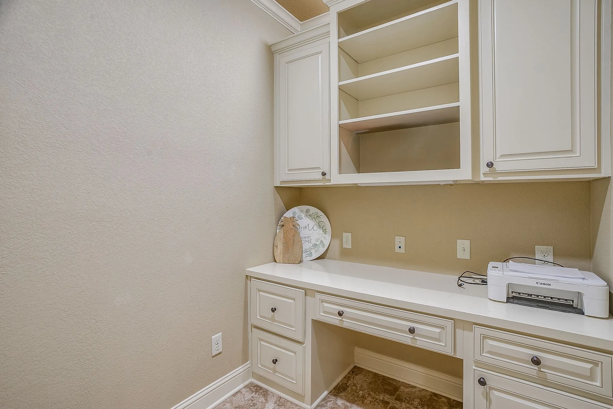 Single Family Residence For Sale in Mc Lennan County , 2217 Augustine, Waco, Texas 76712, 4 Bedrooms, 3 Bathrooms, 2 Garage spaces, 2,234 Sqft, built in 2014, Price $479,250, mls#21231897, Real Estate Agent in Waco, Homes For Sale in Mc Lennan county, Homes For Sale in Waco, Realtor in Waco Texas, Real Estate Brokerage Independent Realty Texas, Luminita Cordes Realtor