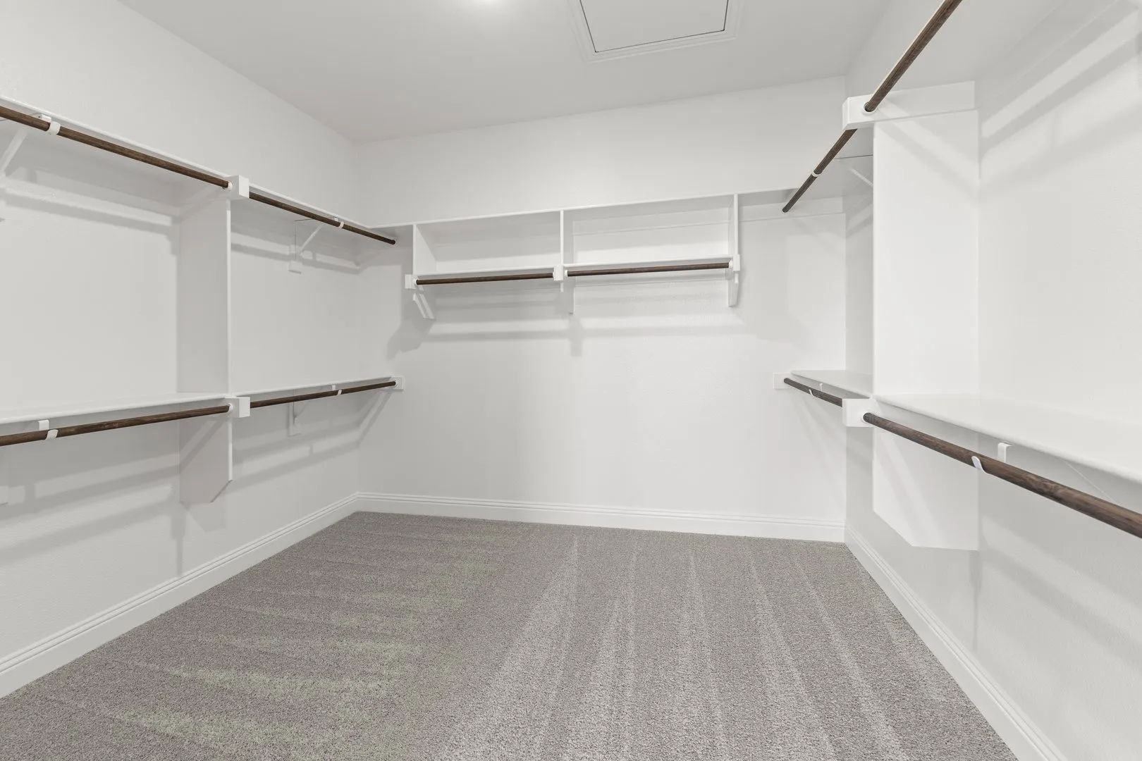 37. 4437 Flowerpot - Closet