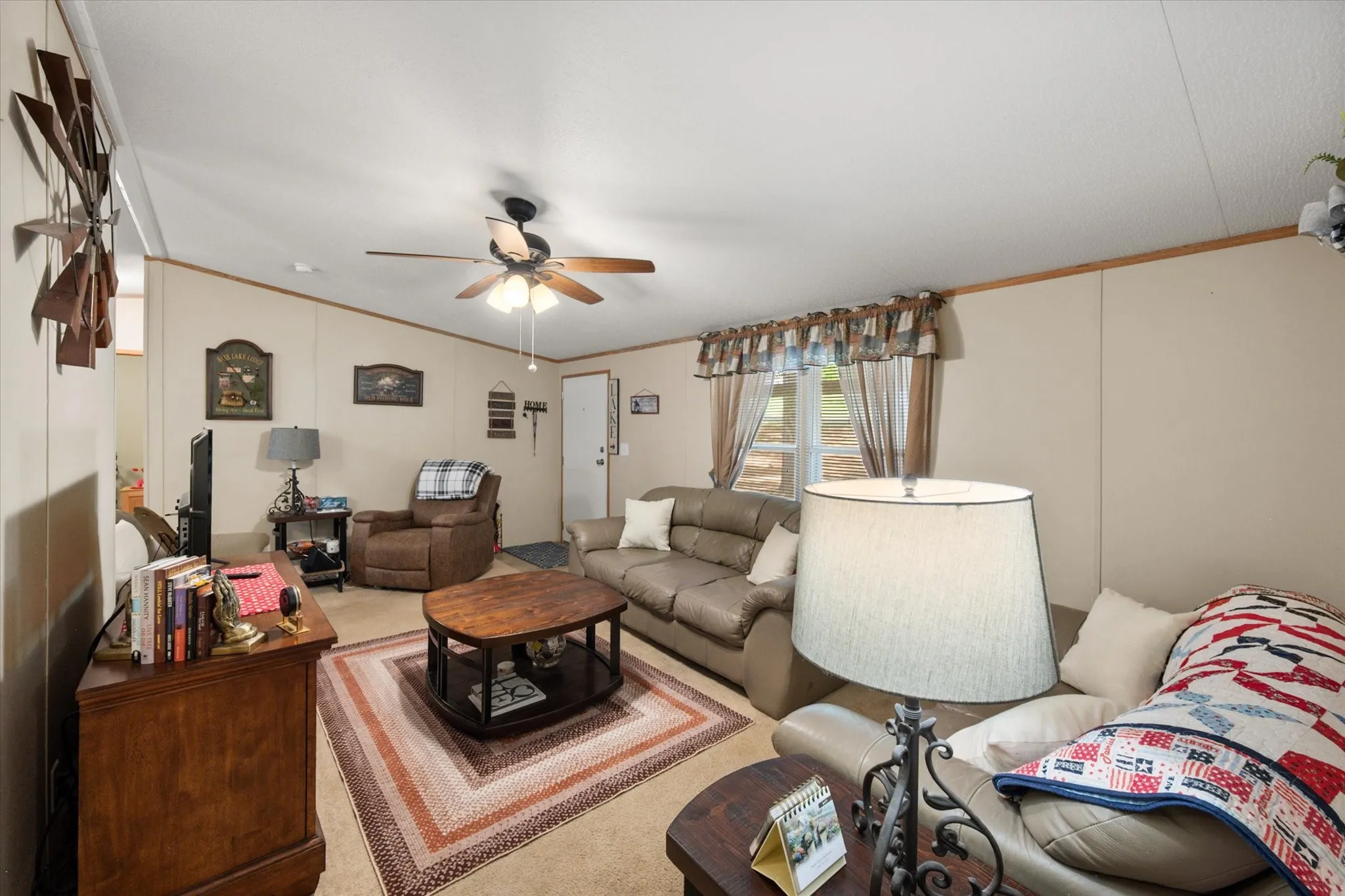 Mobile Home For Sale in Freestone County , 178 Kingswood Drive, Streetman, Texas 75859, 3 Bedroom, 2 Bathroom, Garage spaces, 1,152 Sqft, built in 2006, Preowned, mls#21234788, Real Estate Agent in Streetman, Homes For Sale in Freestone county, Homes For Sale in Streetman, Realtor in Streetman Texas, Real Estate Brokerage Independent Realty Texas, Luminita Cordes Realtor