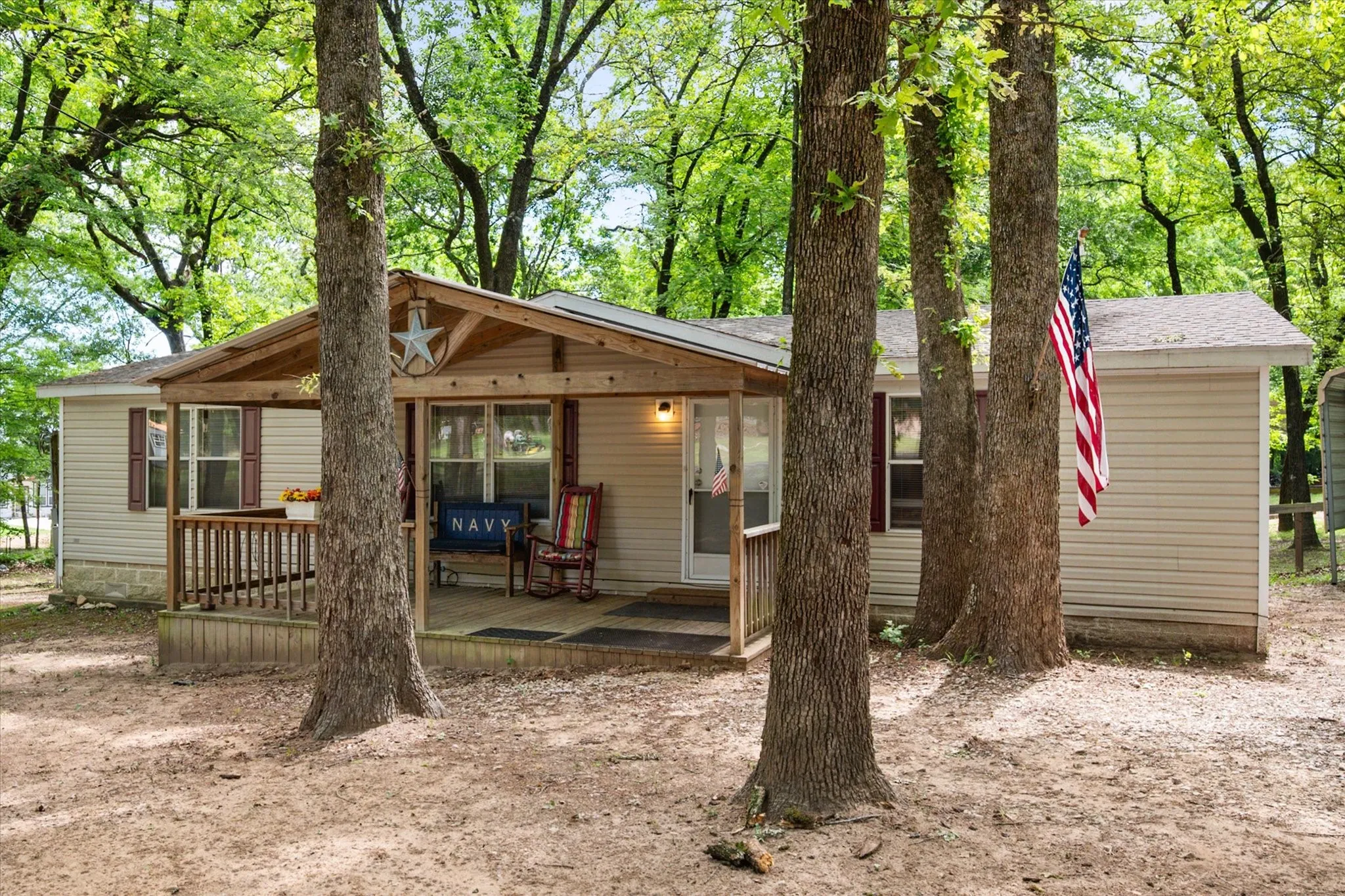 Mobile Home For Sale in Freestone County , 178 Kingswood Drive, Streetman, Texas 75859, 3 Bedroom, 2 Bathroom, Garage spaces, 1,152 Sqft, built in 2006, Preowned, mls#21234788, Real Estate Agent in Streetman, Homes For Sale in Freestone county, Homes For Sale in Streetman, Realtor in Streetman Texas, Real Estate Brokerage Independent Realty Texas, Luminita Cordes Realtor