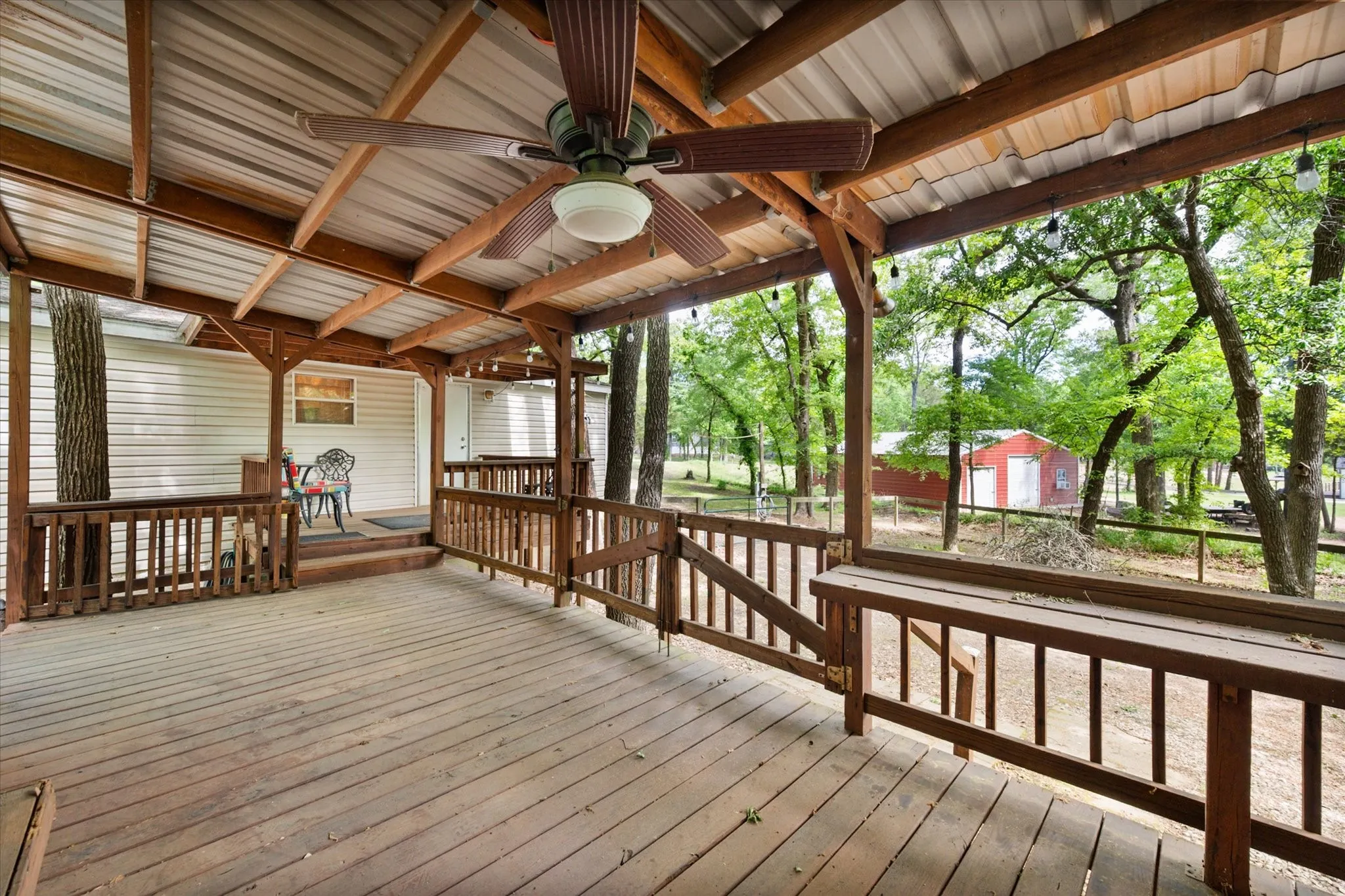 Mobile Home For Sale in Freestone County , 178 Kingswood Drive, Streetman, Texas 75859, 3 Bedroom, 2 Bathroom, Garage spaces, 1,152 Sqft, built in 2006, Preowned, mls#21234788, Real Estate Agent in Streetman, Homes For Sale in Freestone county, Homes For Sale in Streetman, Realtor in Streetman Texas, Real Estate Brokerage Independent Realty Texas, Luminita Cordes Realtor