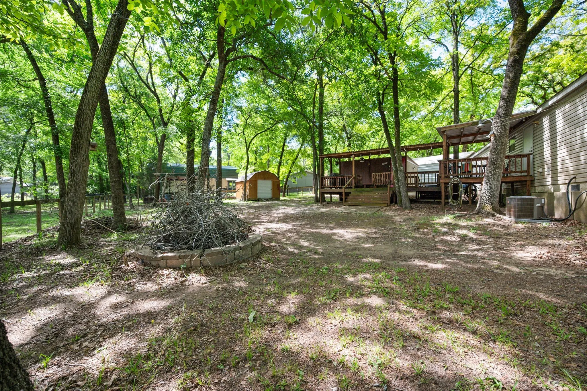 Mobile Home For Sale in Freestone County , 178 Kingswood Drive, Streetman, Texas 75859, 3 Bedroom, 2 Bathroom, Garage spaces, 1,152 Sqft, built in 2006, Preowned, mls#21234788, Real Estate Agent in Streetman, Homes For Sale in Freestone county, Homes For Sale in Streetman, Realtor in Streetman Texas, Real Estate Brokerage Independent Realty Texas, Luminita Cordes Realtor