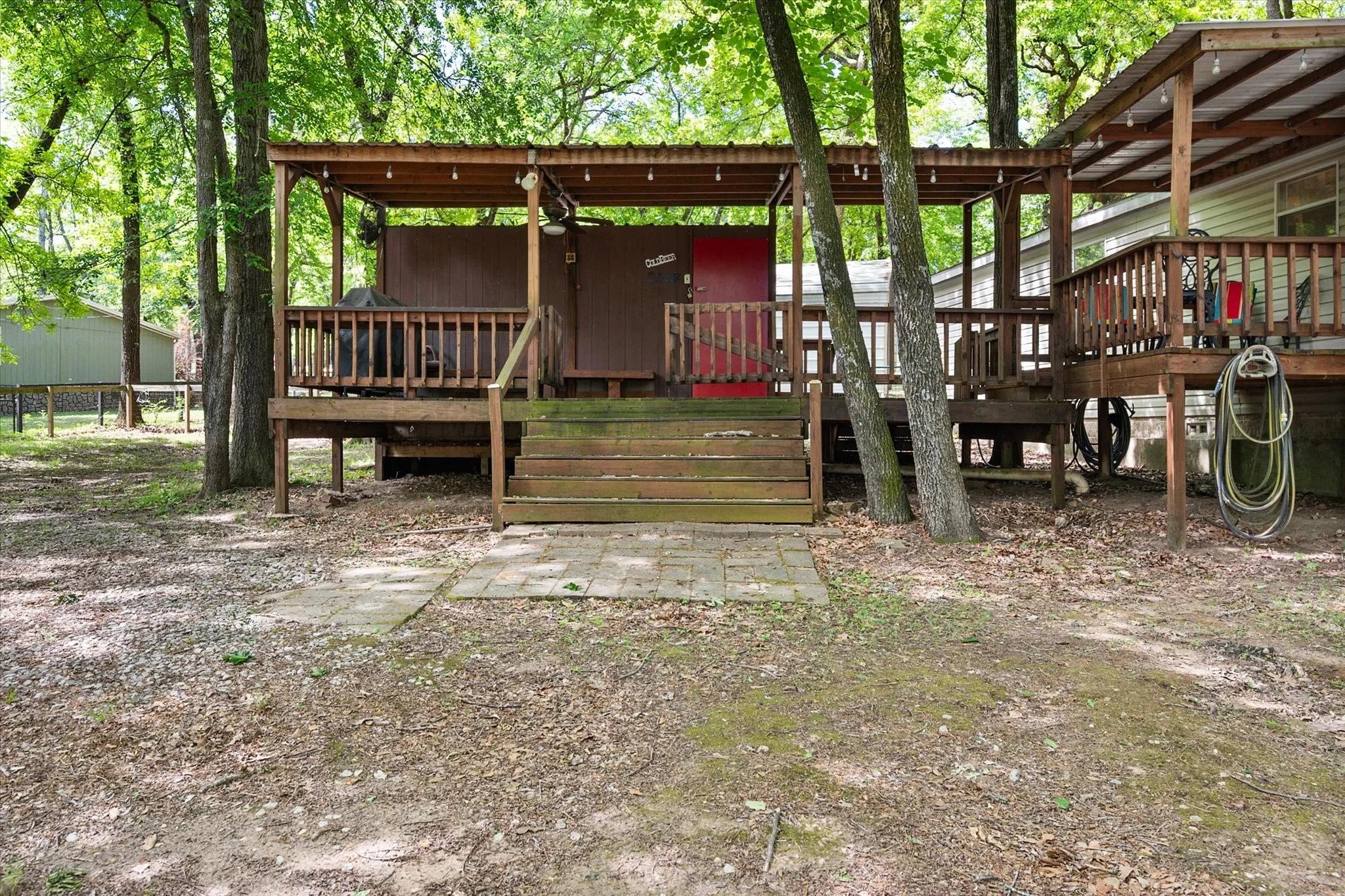 Mobile Home For Sale in Freestone County , 178 Kingswood Drive, Streetman, Texas 75859, 3 Bedroom, 2 Bathroom, Garage spaces, 1,152 Sqft, built in 2006, Preowned, mls#21234788, Real Estate Agent in Streetman, Homes For Sale in Freestone county, Homes For Sale in Streetman, Realtor in Streetman Texas, Real Estate Brokerage Independent Realty Texas, Luminita Cordes Realtor
