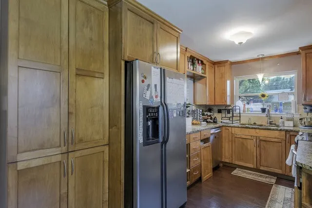 Single Family Residence For Sale in Tarrant County , 802 Crest Oak Court, Arlington, Texas 76012, 4 Bedroom, 2 Bathroom, Garage spaces, 2,387 Sqft, built in 1972, mls#21233075, Real Estate Agent in Arlington, Homes For Sale in Tarrant county, Homes For Sale in Arlington, Realtor in Arlington Texas, Real Estate Brokerage Independent Realty Texas, Luminita Cordes Realtor