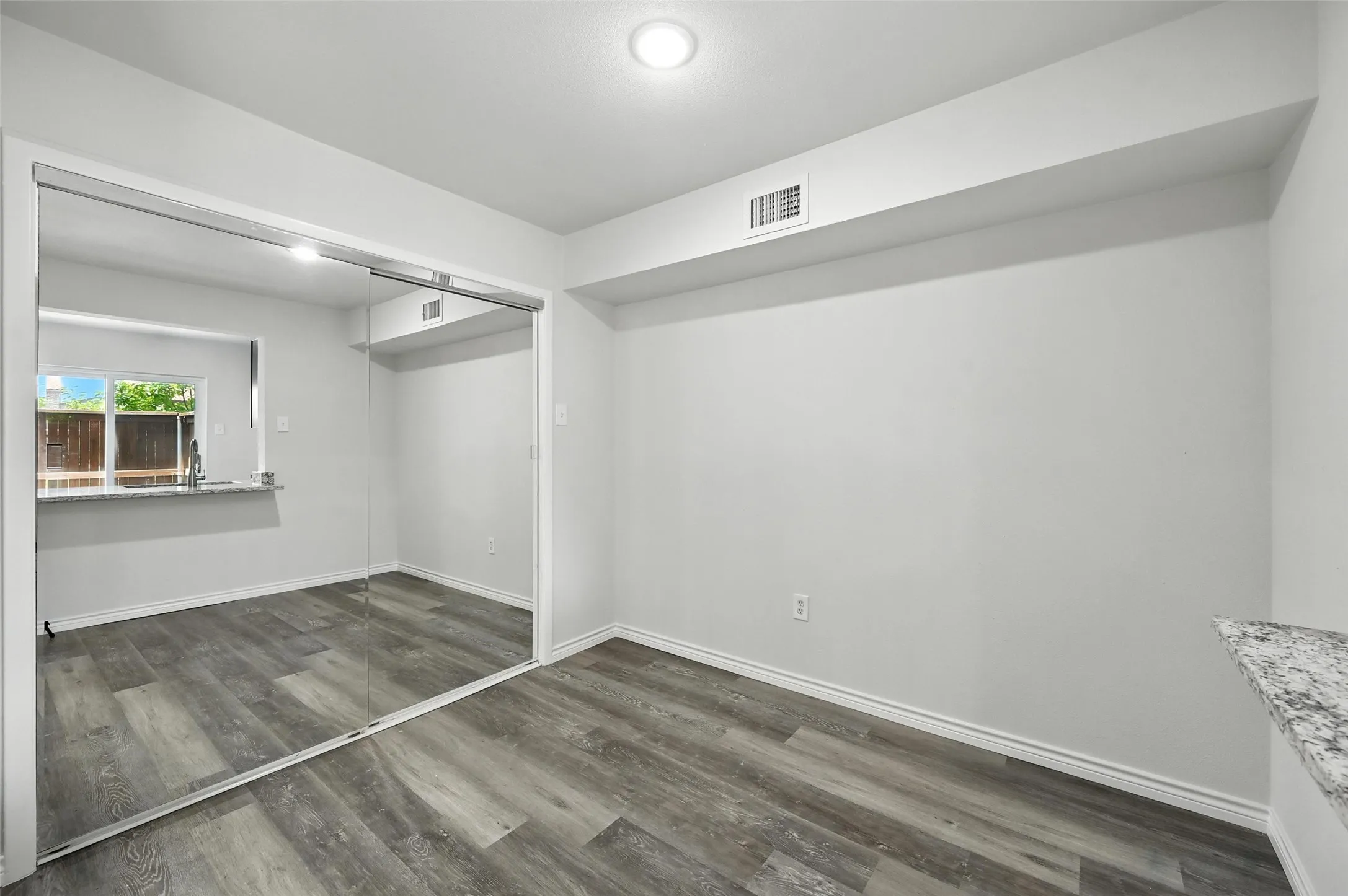 Condominium For Rent in Dallas County , 5626 Preston Oaks Road 22C, Dallas, Texas 75254, 1 Bedroom, 2 Bathroom, Garage spaces, 912 Sqft, built in 1981, Preowned, mls#21236526, Real Estate Agent in Dallas, Homes For Rent in Dallas county, Homes For Rent in Dallas, Realtor in Dallas Texas, Real Estate Brokerage Independent Realty Texas, Luminita Cordes Realtor