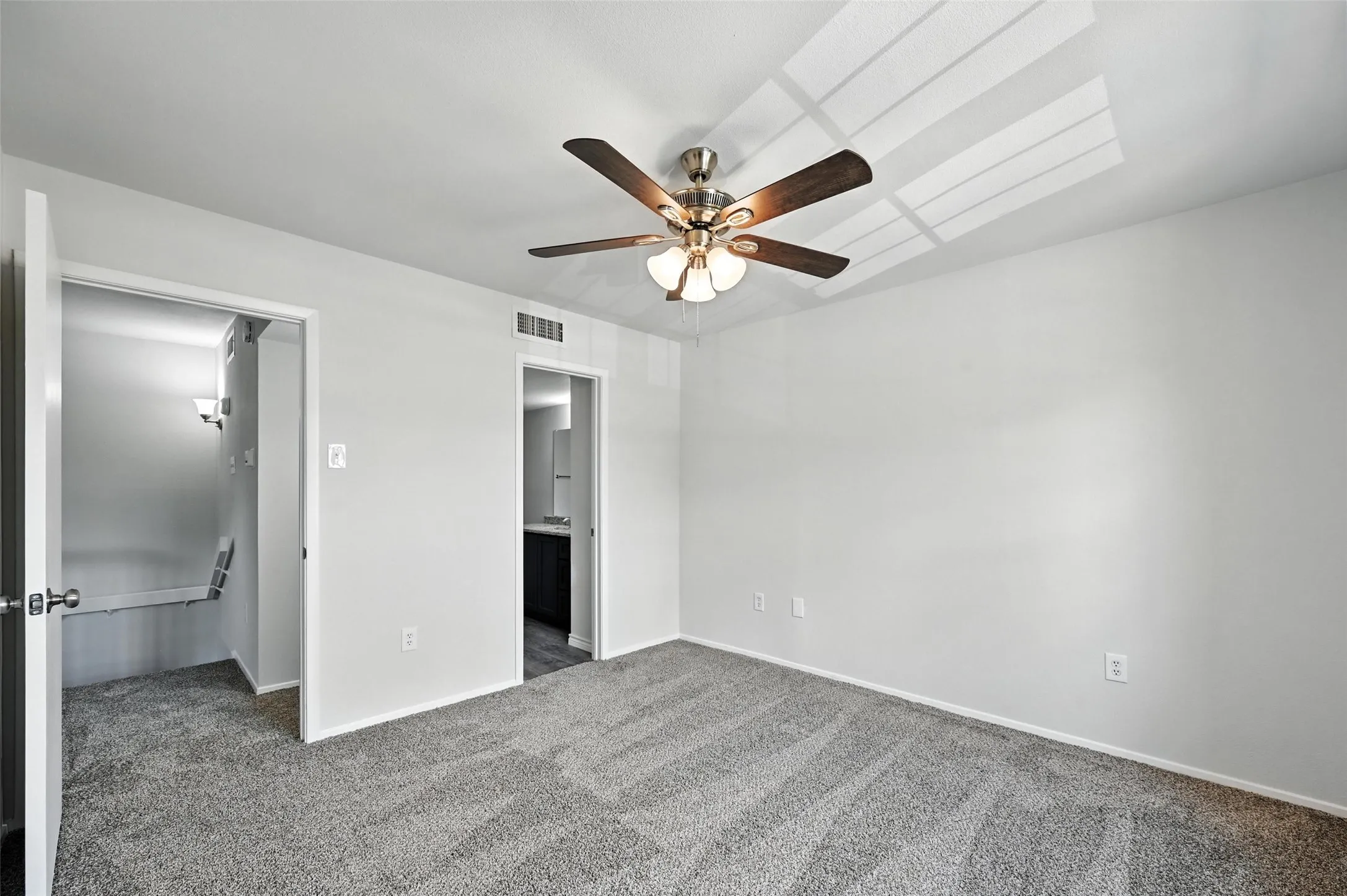 Condominium For Rent in Dallas County , 5626 Preston Oaks Road 22C, Dallas, Texas 75254, 1 Bedroom, 2 Bathroom, Garage spaces, 912 Sqft, built in 1981, Preowned, mls#21236526, Real Estate Agent in Dallas, Homes For Rent in Dallas county, Homes For Rent in Dallas, Realtor in Dallas Texas, Real Estate Brokerage Independent Realty Texas, Luminita Cordes Realtor