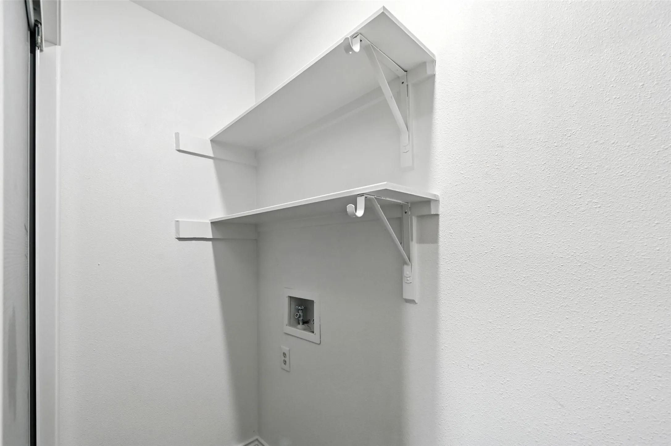 Condominium For Rent in Dallas County , 5626 Preston Oaks Road 22C, Dallas, Texas 75254, 1 Bedroom, 2 Bathroom, Garage spaces, 912 Sqft, built in 1981, Preowned, mls#21236526, Real Estate Agent in Dallas, Homes For Rent in Dallas county, Homes For Rent in Dallas, Realtor in Dallas Texas, Real Estate Brokerage Independent Realty Texas, Luminita Cordes Realtor