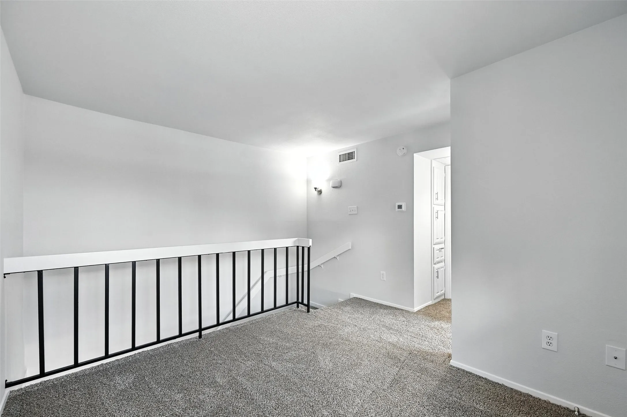 Condominium For Rent in Dallas County , 5626 Preston Oaks Road 22C, Dallas, Texas 75254, 1 Bedroom, 2 Bathroom, Garage spaces, 912 Sqft, built in 1981, Preowned, mls#21236526, Real Estate Agent in Dallas, Homes For Rent in Dallas county, Homes For Rent in Dallas, Realtor in Dallas Texas, Real Estate Brokerage Independent Realty Texas, Luminita Cordes Realtor