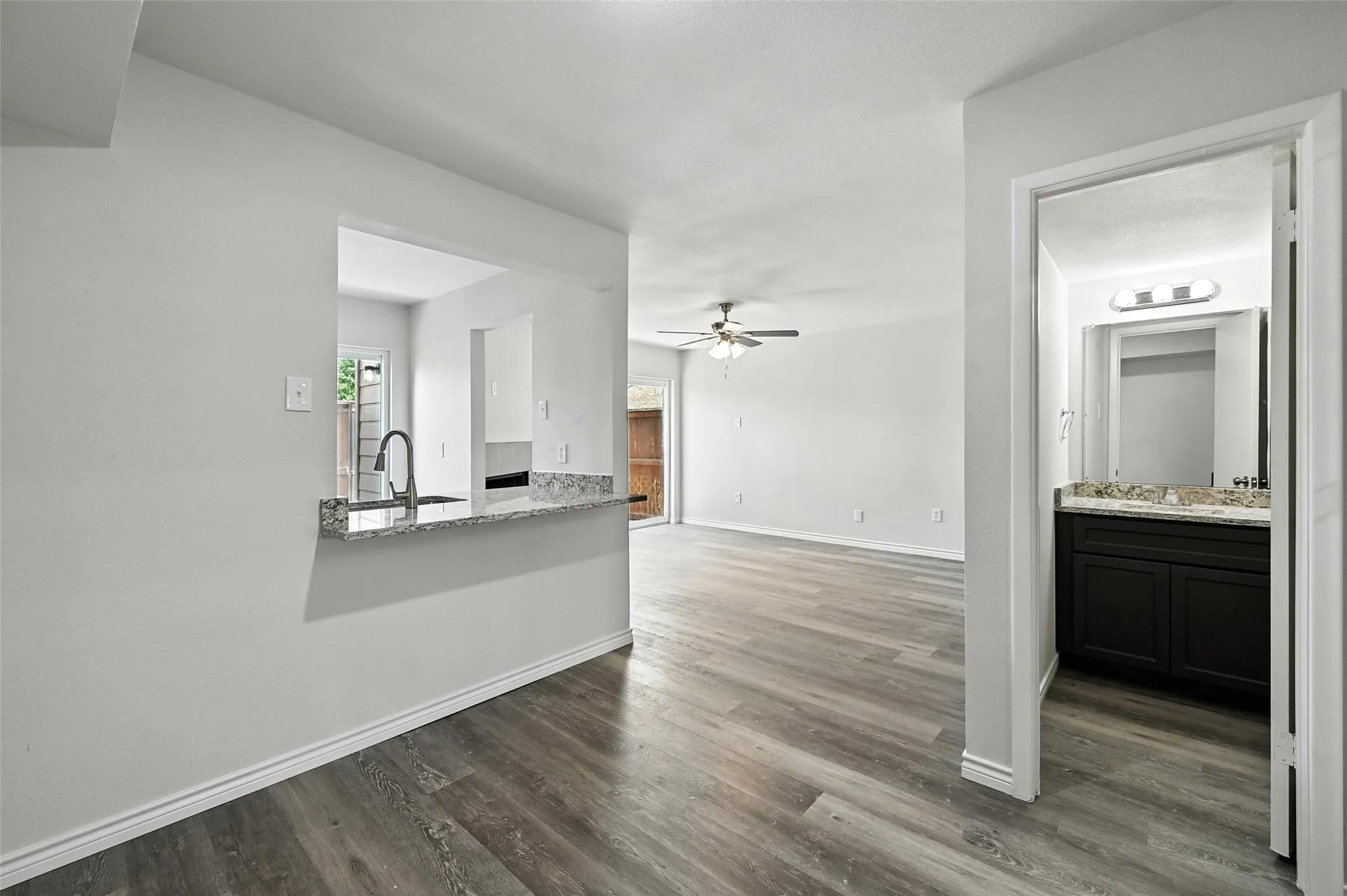 Condominium For Rent in Dallas County , 5626 Preston Oaks Road 22C, Dallas, Texas 75254, 1 Bedroom, 2 Bathroom, Garage spaces, 912 Sqft, built in 1981, Preowned, mls#21236526, Real Estate Agent in Dallas, Homes For Rent in Dallas county, Homes For Rent in Dallas, Realtor in Dallas Texas, Real Estate Brokerage Independent Realty Texas, Luminita Cordes Realtor