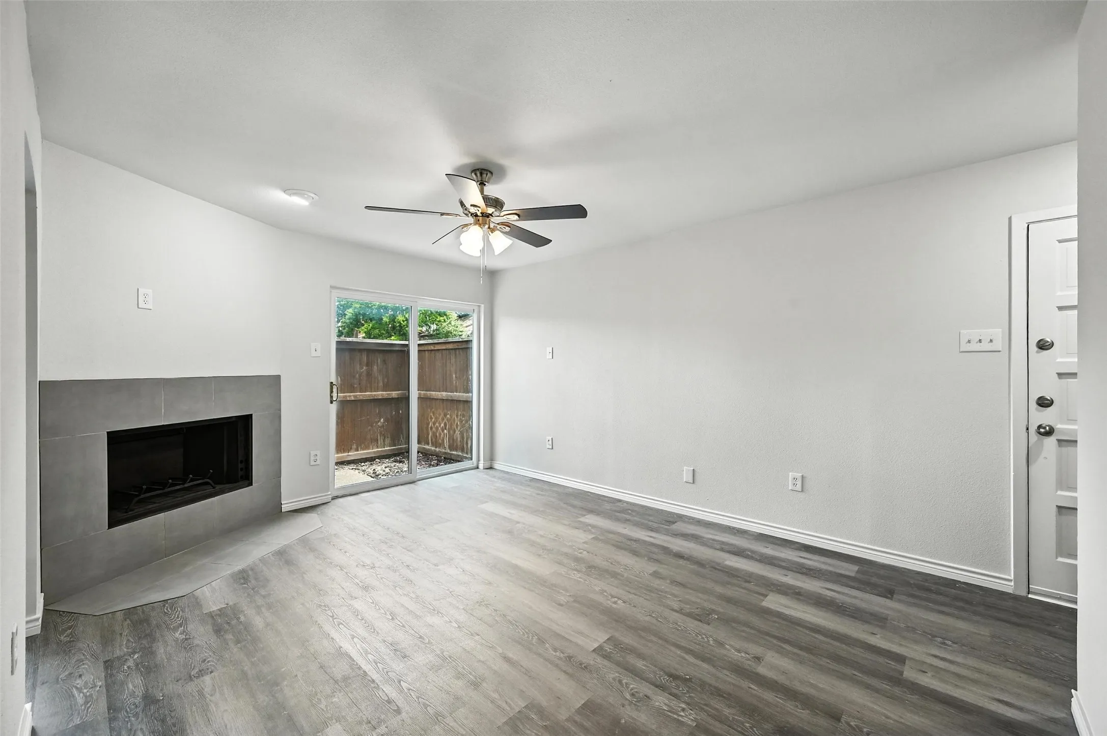Condominium For Rent in Dallas County , 5626 Preston Oaks Road 22C, Dallas, Texas 75254, 1 Bedroom, 2 Bathroom, Garage spaces, 912 Sqft, built in 1981, Preowned, mls#21236526, Real Estate Agent in Dallas, Homes For Rent in Dallas county, Homes For Rent in Dallas, Realtor in Dallas Texas, Real Estate Brokerage Independent Realty Texas, Luminita Cordes Realtor