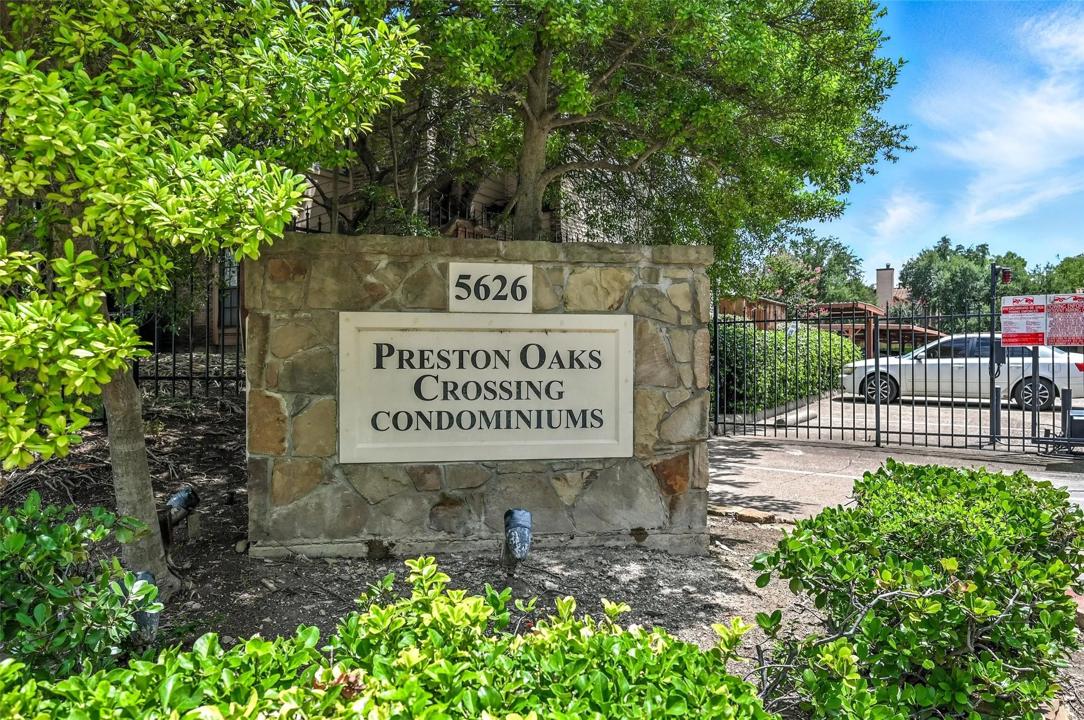 Condominium For Rent in Dallas County , 5626 Preston Oaks Road 22C, Dallas, Texas 75254, 1 Bedroom, 2 Bathroom, Garage spaces, 912 Sqft, built in 1981, Preowned, mls#21236526, Real Estate Agent in Dallas, Homes For Rent in Dallas county, Homes For Rent in Dallas, Realtor in Dallas Texas, Real Estate Brokerage Independent Realty Texas, Luminita Cordes Realtor