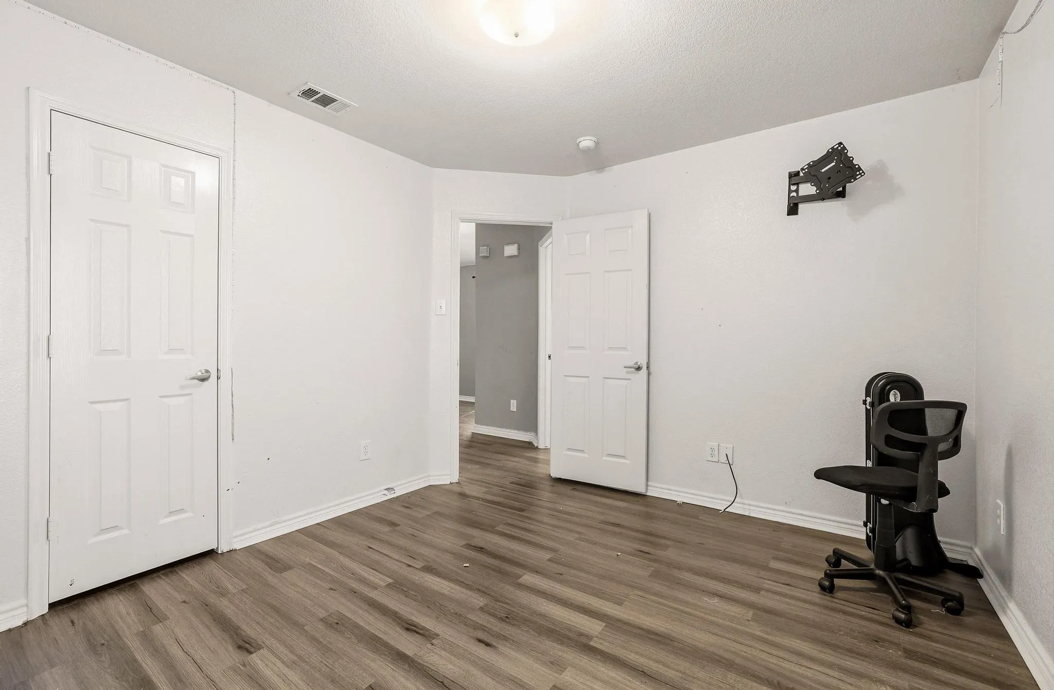 Single Family Residence For Sale in Collin County , 704 Acacia Drive, Anna, Texas 75409, 4 Bedroom, 3 Bathroom, 2 Garage spaces, 2,376 Sqft, built in 2006, Preowned, mls#21229989, Real Estate Agent in Anna, Homes For Sale in Collin county, Homes For Sale in Anna, Realtor in Anna Texas, Real Estate Brokerage Independent Realty Texas, Luminita Cordes Realtor