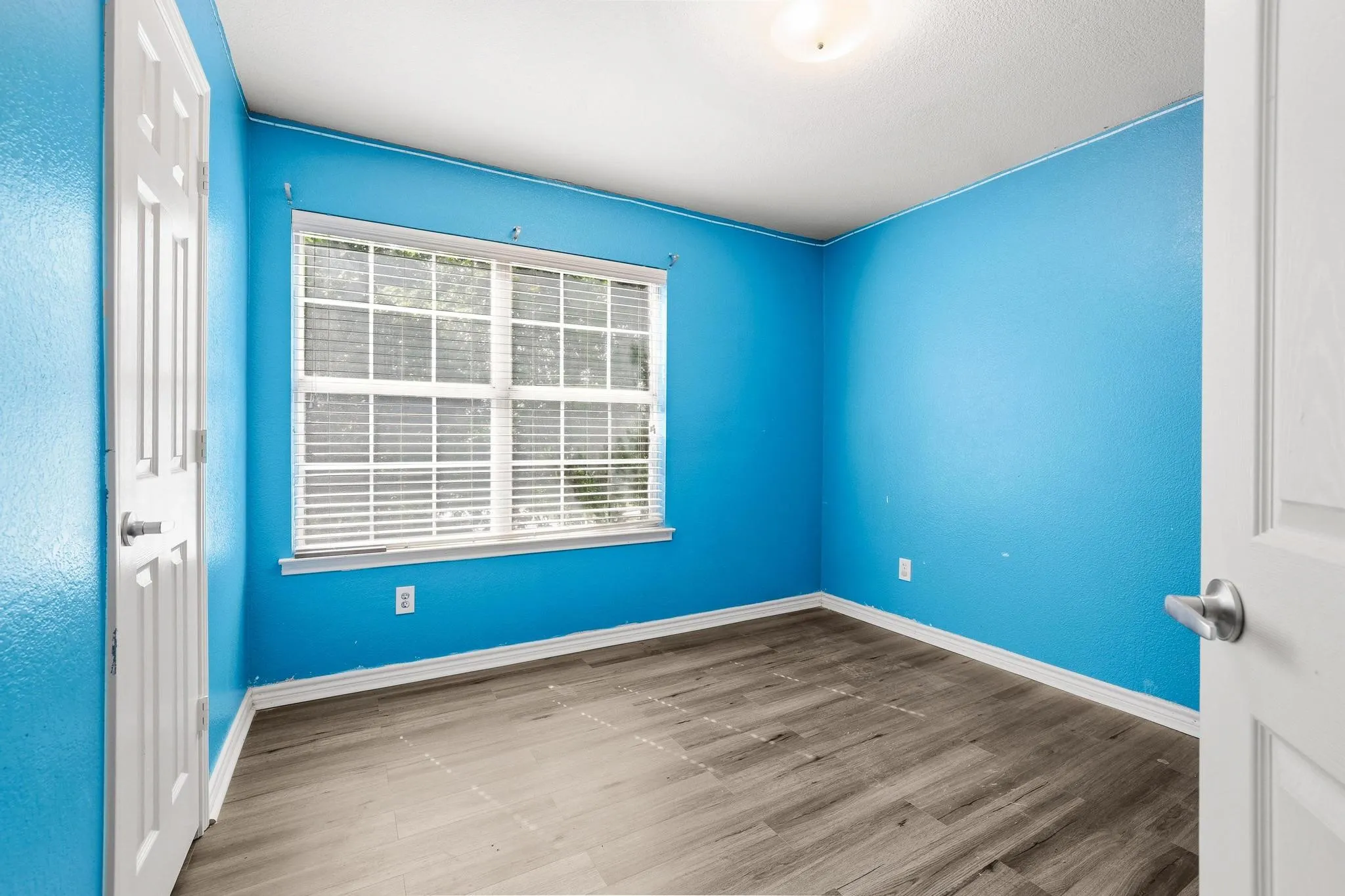 Single Family Residence For Sale in Collin County , 704 Acacia Drive, Anna, Texas 75409, 4 Bedroom, 3 Bathroom, 2 Garage spaces, 2,376 Sqft, built in 2006, Preowned, mls#21229989, Real Estate Agent in Anna, Homes For Sale in Collin county, Homes For Sale in Anna, Realtor in Anna Texas, Real Estate Brokerage Independent Realty Texas, Luminita Cordes Realtor