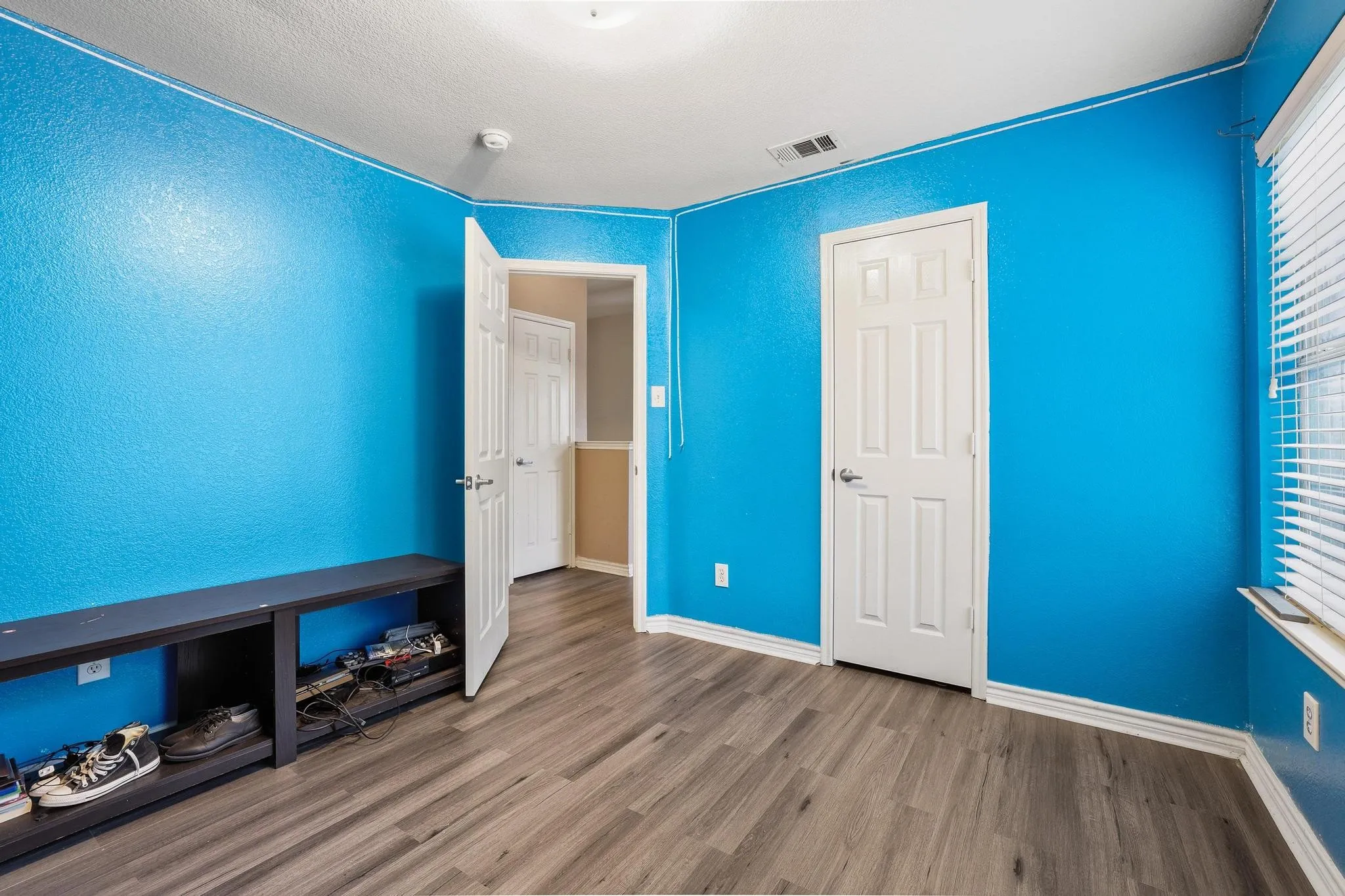Single Family Residence For Sale in Collin County , 704 Acacia Drive, Anna, Texas 75409, 4 Bedroom, 3 Bathroom, 2 Garage spaces, 2,376 Sqft, built in 2006, Preowned, mls#21229989, Real Estate Agent in Anna, Homes For Sale in Collin county, Homes For Sale in Anna, Realtor in Anna Texas, Real Estate Brokerage Independent Realty Texas, Luminita Cordes Realtor