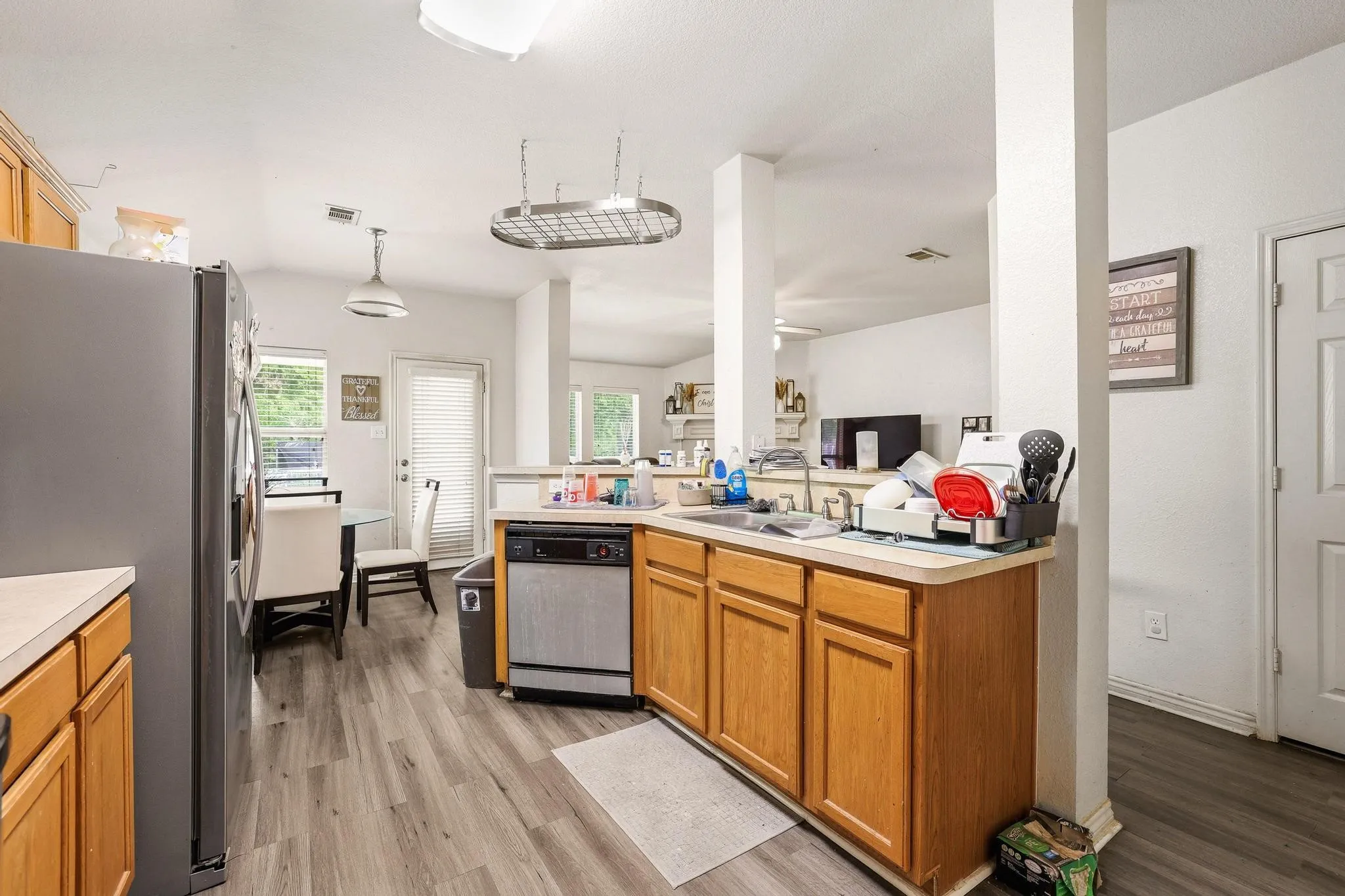 Single Family Residence For Sale in Collin County , 704 Acacia Drive, Anna, Texas 75409, 4 Bedroom, 3 Bathroom, 2 Garage spaces, 2,376 Sqft, built in 2006, Preowned, mls#21229989, Real Estate Agent in Anna, Homes For Sale in Collin county, Homes For Sale in Anna, Realtor in Anna Texas, Real Estate Brokerage Independent Realty Texas, Luminita Cordes Realtor