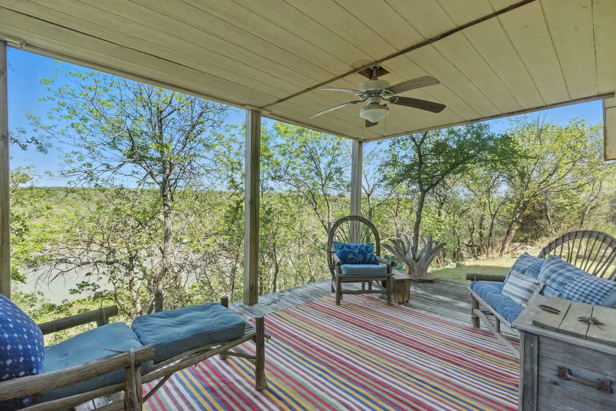 Single Family Residence For Sale in Palo Pinto County , 2775 S Lakeview Drive, Gordon, Texas 76453, 3 Bedroom, 1 Bathroom, 2 Garage spaces, 1,908 Sqft, built in 2007, Preowned, Price $430,000, mls#21235280, Real Estate Agent in Gordon, Homes For Sale in Palo Pinto county, Homes For Sale in Gordon, Realtor in Gordon Texas, Real Estate Brokerage Independent Realty Texas, Luminita Cordes Realtor