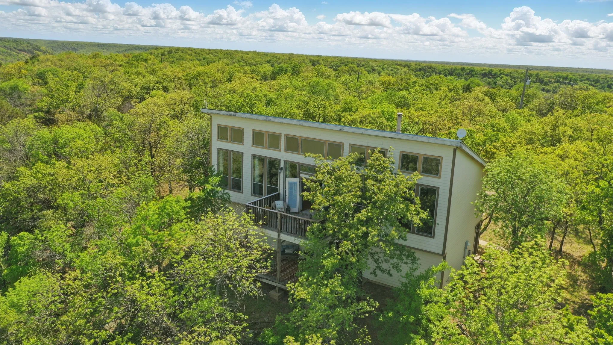 Single Family Residence For Sale in Palo Pinto County , 2775 S Lakeview Drive, Gordon, Texas 76453, 3 Bedroom, 1 Bathroom, 2 Garage spaces, 1,908 Sqft, built in 2007, Preowned, Price $430,000, mls#21235280, Real Estate Agent in Gordon, Homes For Sale in Palo Pinto county, Homes For Sale in Gordon, Realtor in Gordon Texas, Real Estate Brokerage Independent Realty Texas, Luminita Cordes Realtor