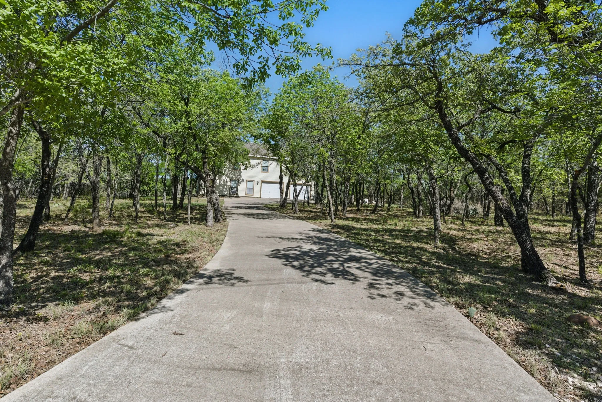 Single Family Residence For Sale in Palo Pinto County , 2775 S Lakeview Drive, Gordon, Texas 76453, 3 Bedroom, 1 Bathroom, 2 Garage spaces, 1,908 Sqft, built in 2007, Preowned, Price $430,000, mls#21235280, Real Estate Agent in Gordon, Homes For Sale in Palo Pinto county, Homes For Sale in Gordon, Realtor in Gordon Texas, Real Estate Brokerage Independent Realty Texas, Luminita Cordes Realtor
