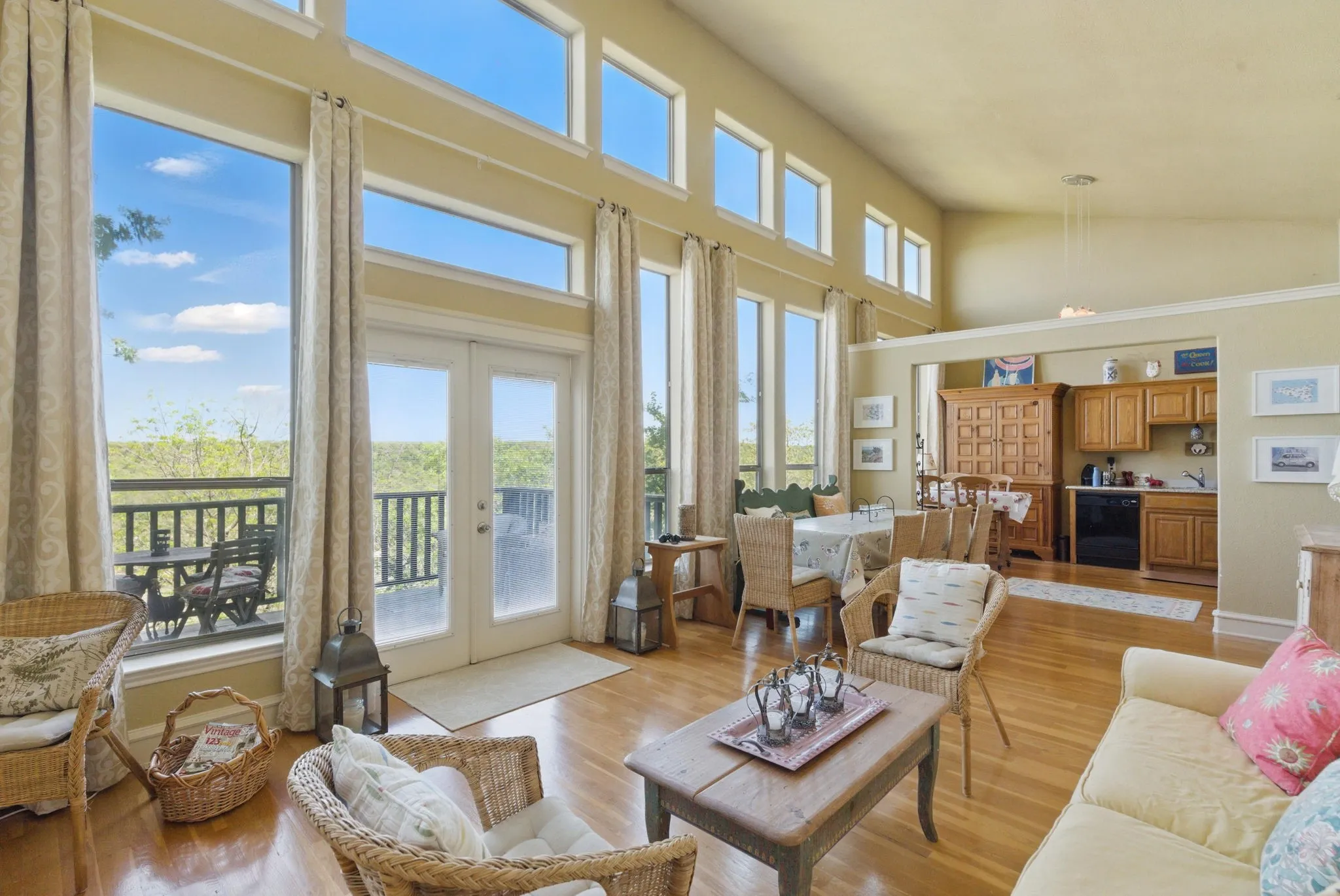Single Family Residence For Sale in Palo Pinto County , 2775 S Lakeview Drive, Gordon, Texas 76453, 3 Bedroom, 1 Bathroom, 2 Garage spaces, 1,908 Sqft, built in 2007, Preowned, Price $430,000, mls#21235280, Real Estate Agent in Gordon, Homes For Sale in Palo Pinto county, Homes For Sale in Gordon, Realtor in Gordon Texas, Real Estate Brokerage Independent Realty Texas, Luminita Cordes Realtor