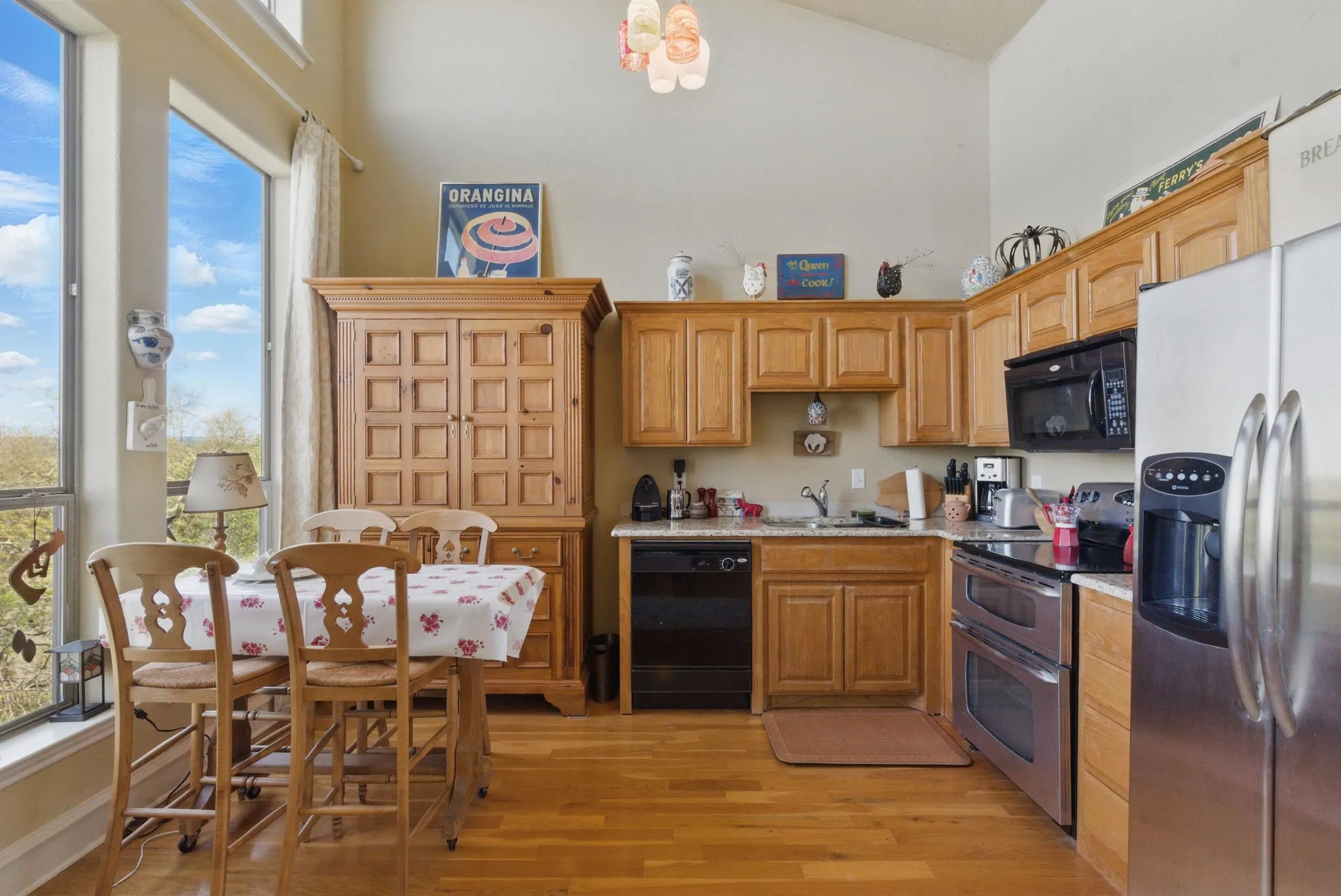Single Family Residence For Sale in Palo Pinto County , 2775 S Lakeview Drive, Gordon, Texas 76453, 3 Bedroom, 1 Bathroom, 2 Garage spaces, 1,908 Sqft, built in 2007, Preowned, Price $430,000, mls#21235280, Real Estate Agent in Gordon, Homes For Sale in Palo Pinto county, Homes For Sale in Gordon, Realtor in Gordon Texas, Real Estate Brokerage Independent Realty Texas, Luminita Cordes Realtor