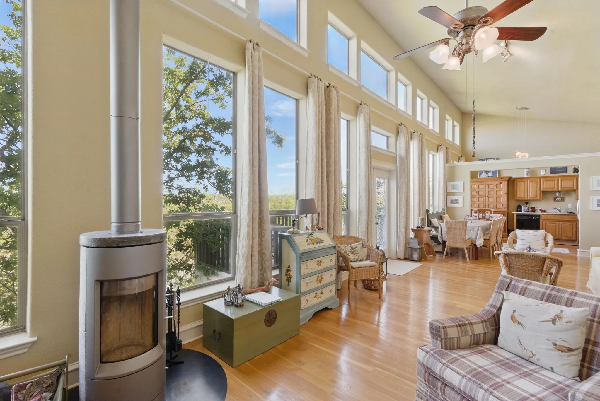 Single Family Residence For Sale in Palo Pinto County , 2775 S Lakeview Drive, Gordon, Texas 76453, 3 Bedroom, 1 Bathroom, 2 Garage spaces, 1,908 Sqft, built in 2007, Preowned, Price $430,000, mls#21235280, Real Estate Agent in Gordon, Homes For Sale in Palo Pinto county, Homes For Sale in Gordon, Realtor in Gordon Texas, Real Estate Brokerage Independent Realty Texas, Luminita Cordes Realtor