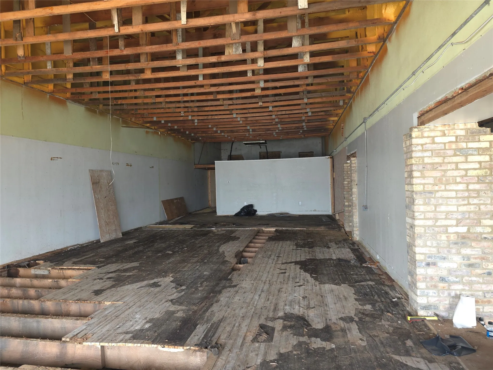 Business For Sale in Morris County , 100 Webb Street, Daingerfield, Texas 75638, 0, 0, Garage spaces, 0 Sqft, built in 1890, Preowned, Price $45,000, mls#21236543, Real Estate Agent in Daingerfield, Homes For Sale in Morris county, Homes For Sale in Daingerfield, Realtor in Daingerfield Texas, Real Estate Brokerage Independent Realty Texas, Luminita Cordes Realtor