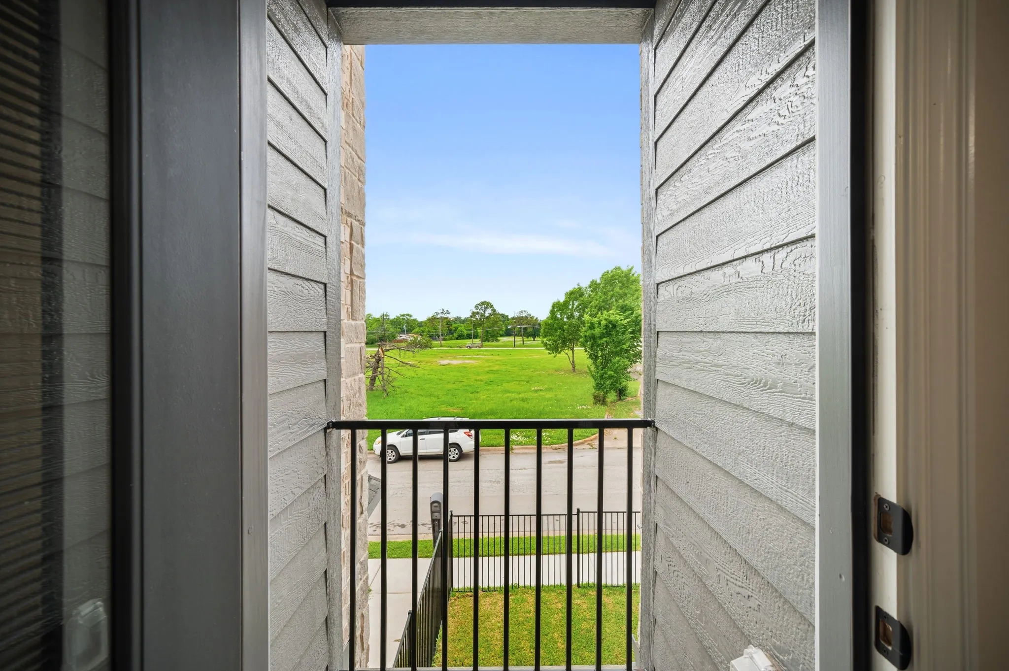 For Sale in Tarrant County , 1609 Mignon Drive, Arlington, Texas 76010, 24 Bedroom, 32 Bathroom, 16 Garage spaces, 0 Sqft, built in 2022, Preowned, mls#21236538, Real Estate Agent in Arlington, Homes For Sale in Tarrant county, Homes For Sale in Arlington, Realtor in Arlington Texas, Real Estate Brokerage Independent Realty Texas, Luminita Cordes Realtor