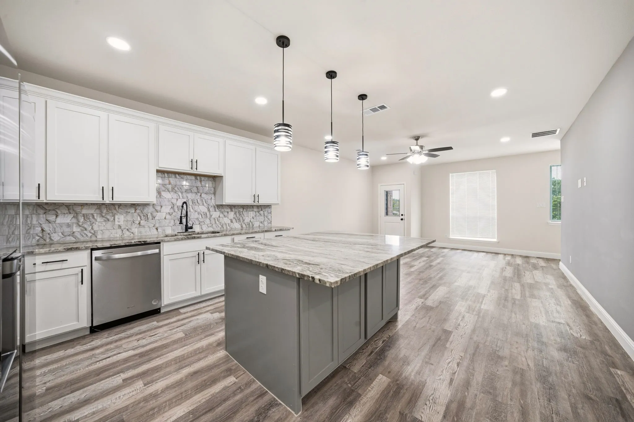 For Sale in Tarrant County , 1609 Mignon Drive, Arlington, Texas 76010, 24 Bedroom, 32 Bathroom, 16 Garage spaces, 0 Sqft, built in 2022, Preowned, mls#21236538, Real Estate Agent in Arlington, Homes For Sale in Tarrant county, Homes For Sale in Arlington, Realtor in Arlington Texas, Real Estate Brokerage Independent Realty Texas, Luminita Cordes Realtor