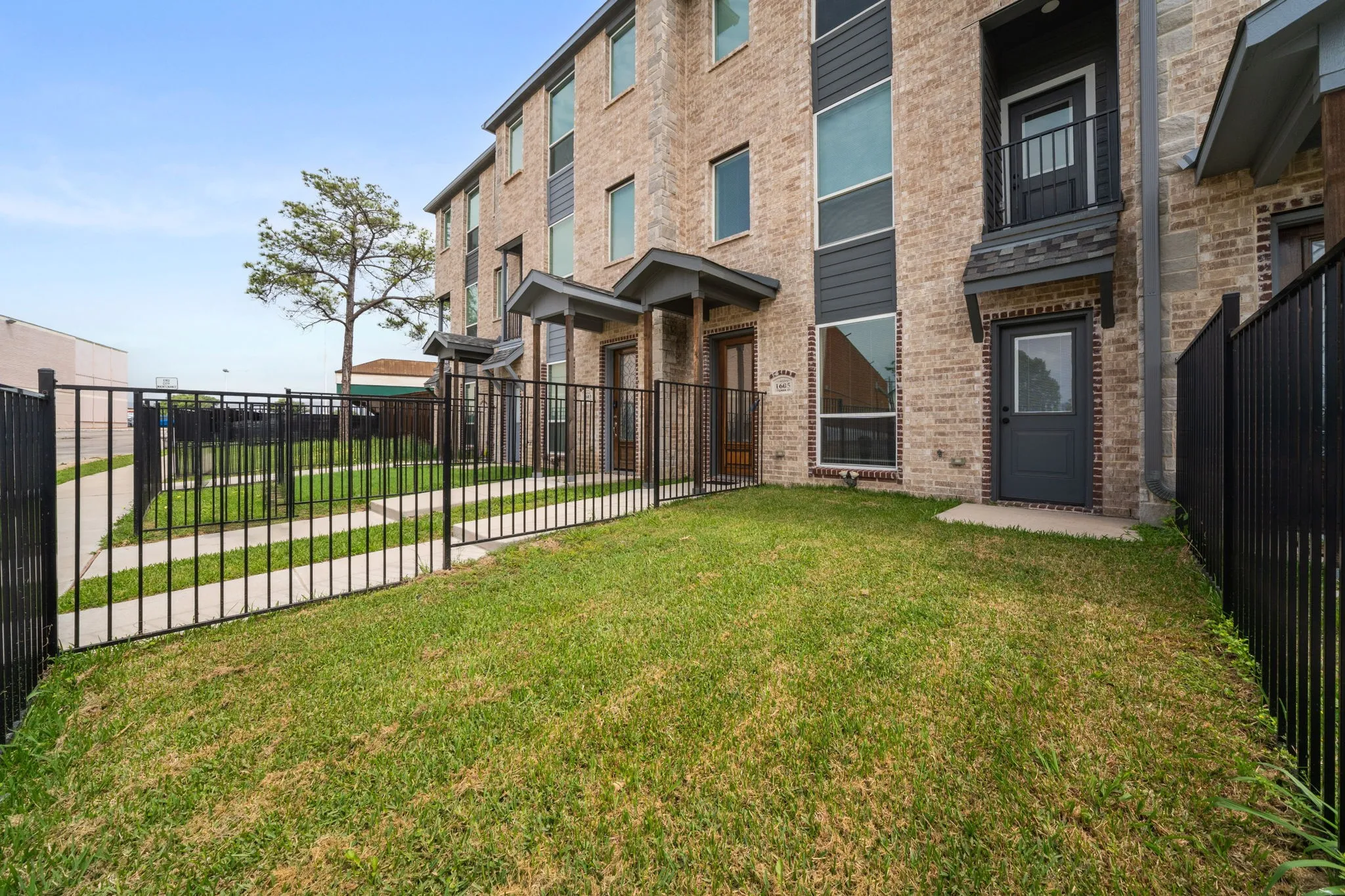 For Sale in Tarrant County , 1609 Mignon Drive, Arlington, Texas 76010, 24 Bedroom, 32 Bathroom, 16 Garage spaces, 0 Sqft, built in 2022, Preowned, mls#21236538, Real Estate Agent in Arlington, Homes For Sale in Tarrant county, Homes For Sale in Arlington, Realtor in Arlington Texas, Real Estate Brokerage Independent Realty Texas, Luminita Cordes Realtor