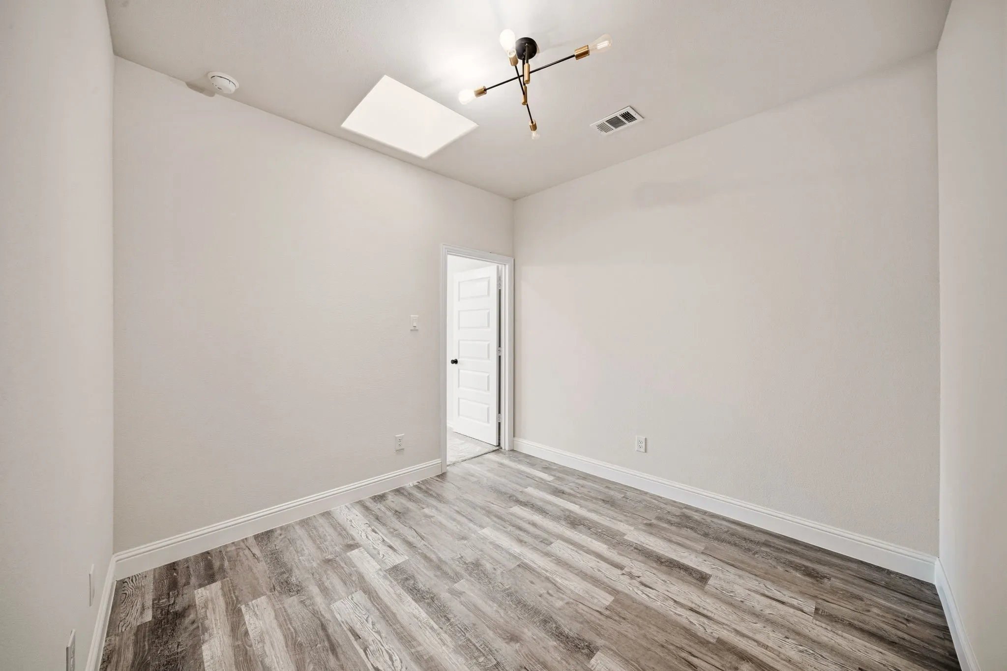 For Sale in Tarrant County , 1609 Mignon Drive, Arlington, Texas 76010, 24 Bedroom, 32 Bathroom, 16 Garage spaces, 0 Sqft, built in 2022, Preowned, mls#21236538, Real Estate Agent in Arlington, Homes For Sale in Tarrant county, Homes For Sale in Arlington, Realtor in Arlington Texas, Real Estate Brokerage Independent Realty Texas, Luminita Cordes Realtor