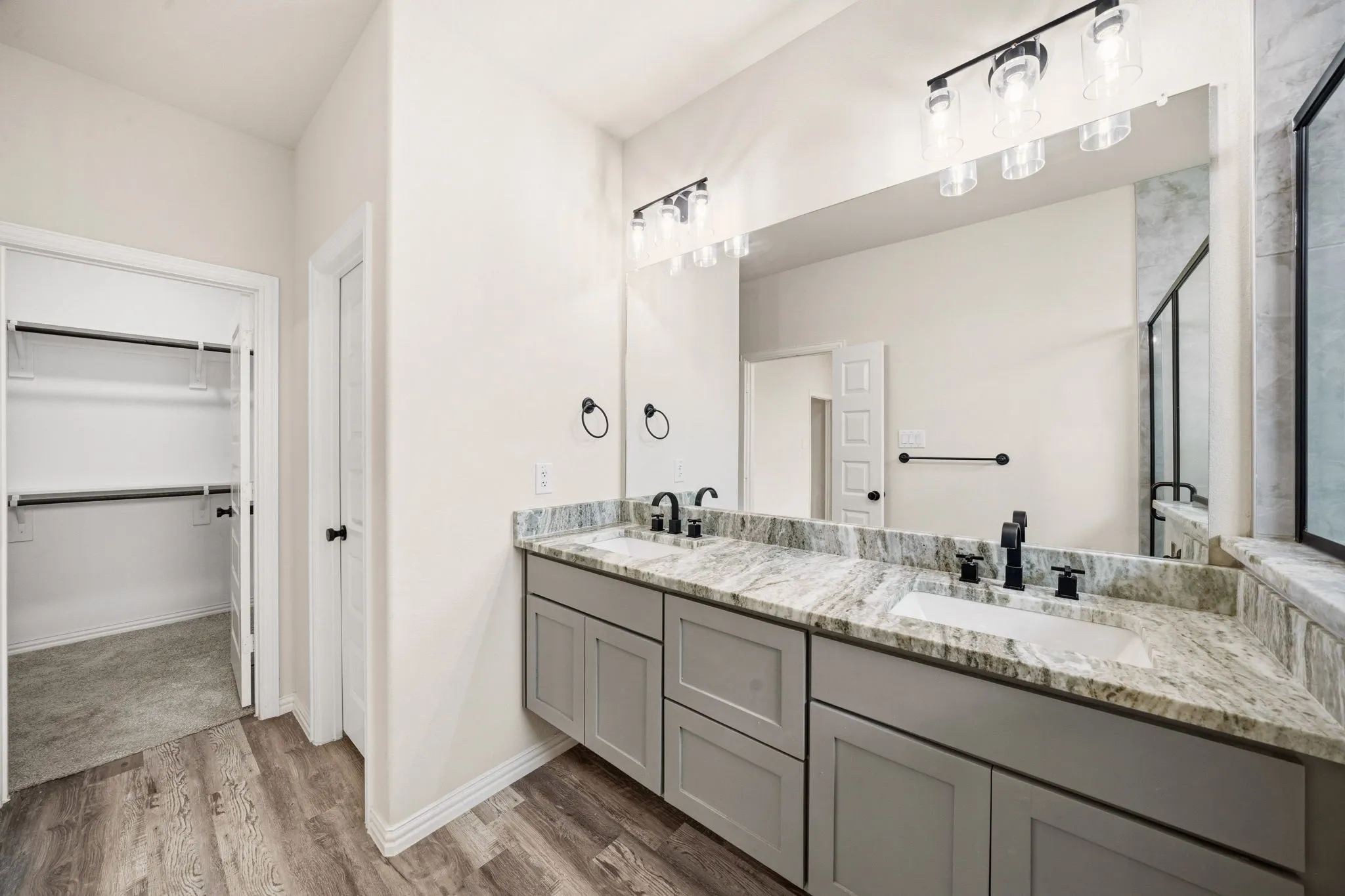For Sale in Tarrant County , 1609 Mignon Drive, Arlington, Texas 76010, 24 Bedroom, 32 Bathroom, 16 Garage spaces, 0 Sqft, built in 2022, Preowned, mls#21236538, Real Estate Agent in Arlington, Homes For Sale in Tarrant county, Homes For Sale in Arlington, Realtor in Arlington Texas, Real Estate Brokerage Independent Realty Texas, Luminita Cordes Realtor