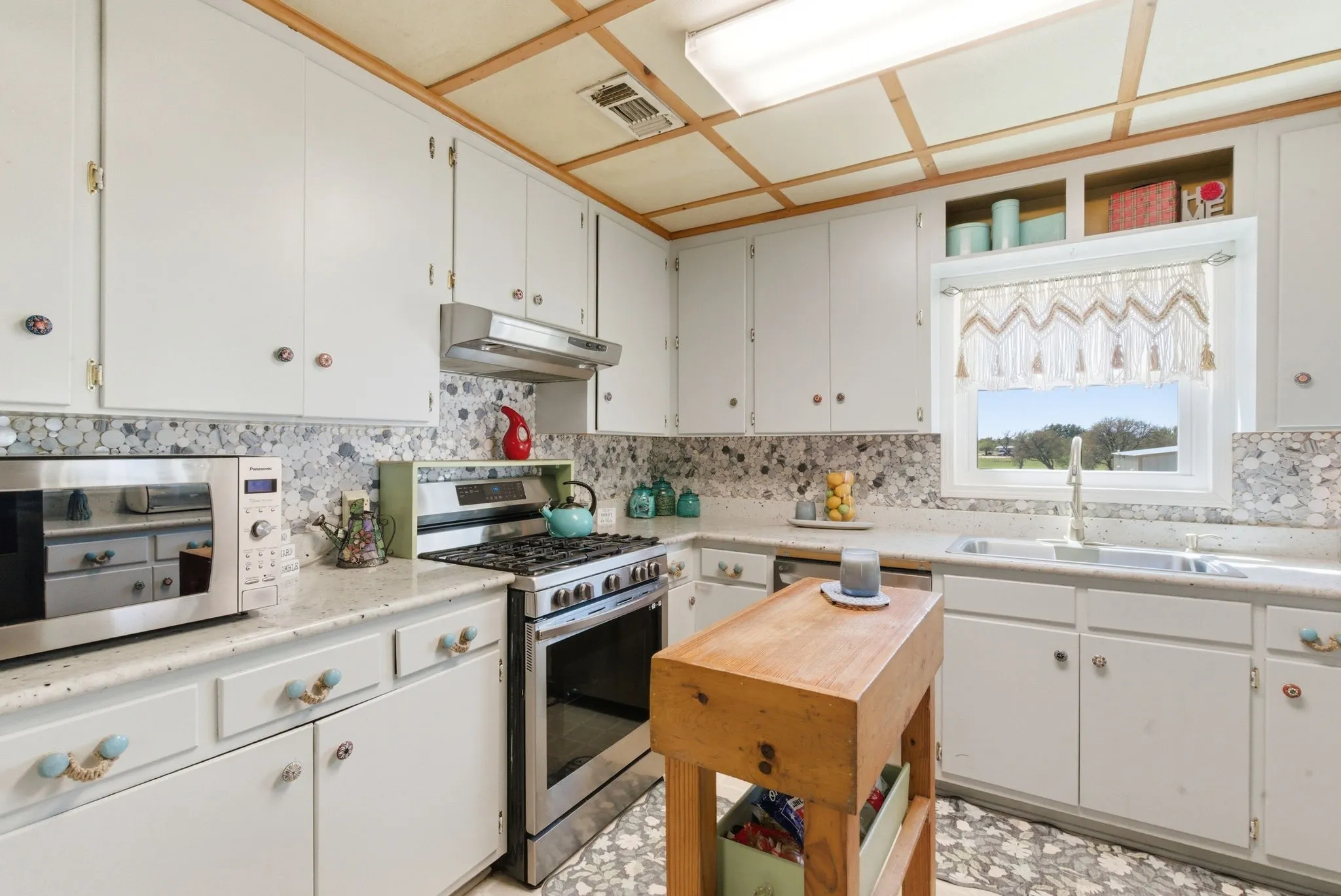 Farm For Sale in Young County , 200 Strother Road, Newcastle, Texas 76372, 3 Bedroom, 2 Bathroom, Garage spaces, 2,292 Sqft, built in 1940, mls#21236574, Real Estate Agent in Newcastle, Homes For Sale in Young county, Homes For Sale in Newcastle, Realtor in Newcastle Texas, Real Estate Brokerage Independent Realty Texas, Luminita Cordes Realtor