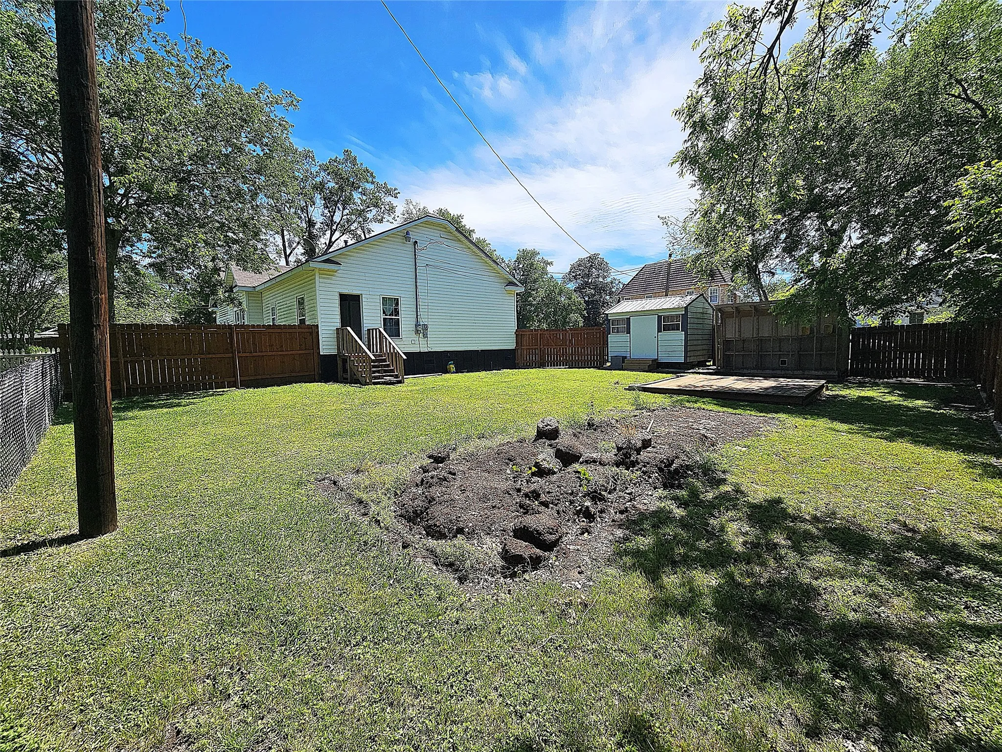 Single Family Residence For Sale in Limestone County , 508 S Ross Avenue, Mexia, Texas 76667, 3 Bedroom, 2 Bathroom, Garage spaces, 1,872 Sqft, built in 1988, mls#21236599, Real Estate Agent in Mexia, Homes For Sale in Limestone county, Homes For Sale in Mexia, Realtor in Mexia Texas, Real Estate Brokerage Independent Realty Texas, Luminita Cordes Realtor