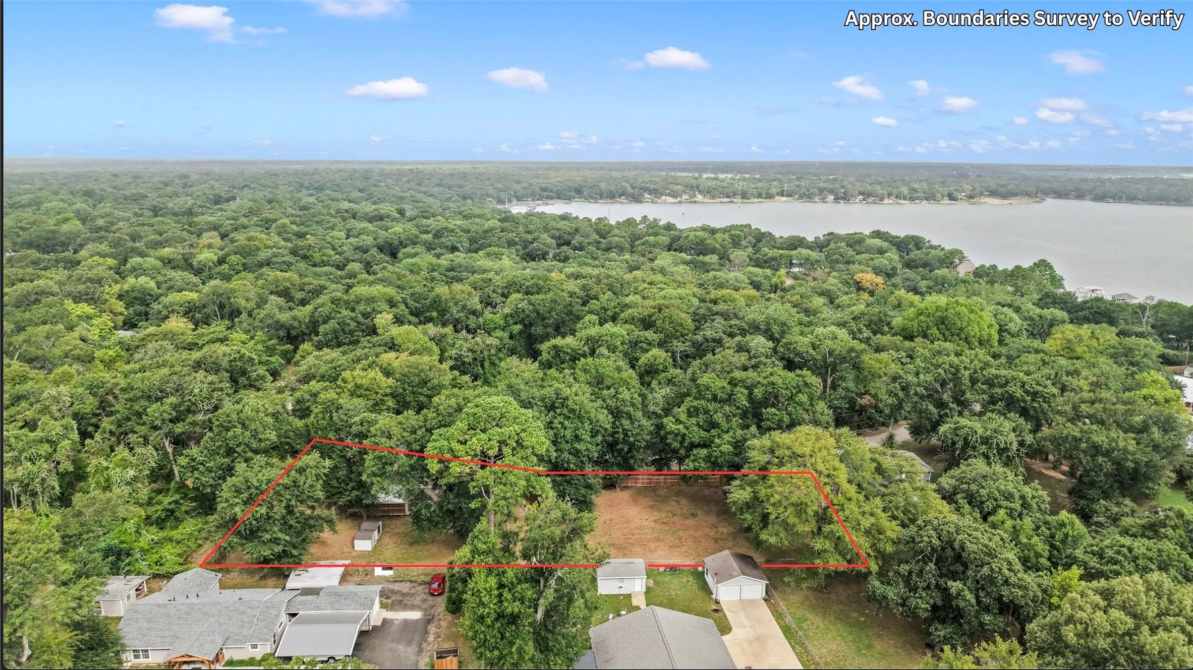 Single Family Residence For Sale in Henderson County , 921 Bradleys Bend, Tool, Texas 75143, 3 Bedroom, 2 Bathroom, Garage spaces, 1,706 Sqft, built in 1959, mls#21232965, Real Estate Agent in Tool, Homes For Sale in Henderson county, Homes For Sale in Tool, Realtor in Tool Texas, Real Estate Brokerage Independent Realty Texas, Luminita Cordes Realtor