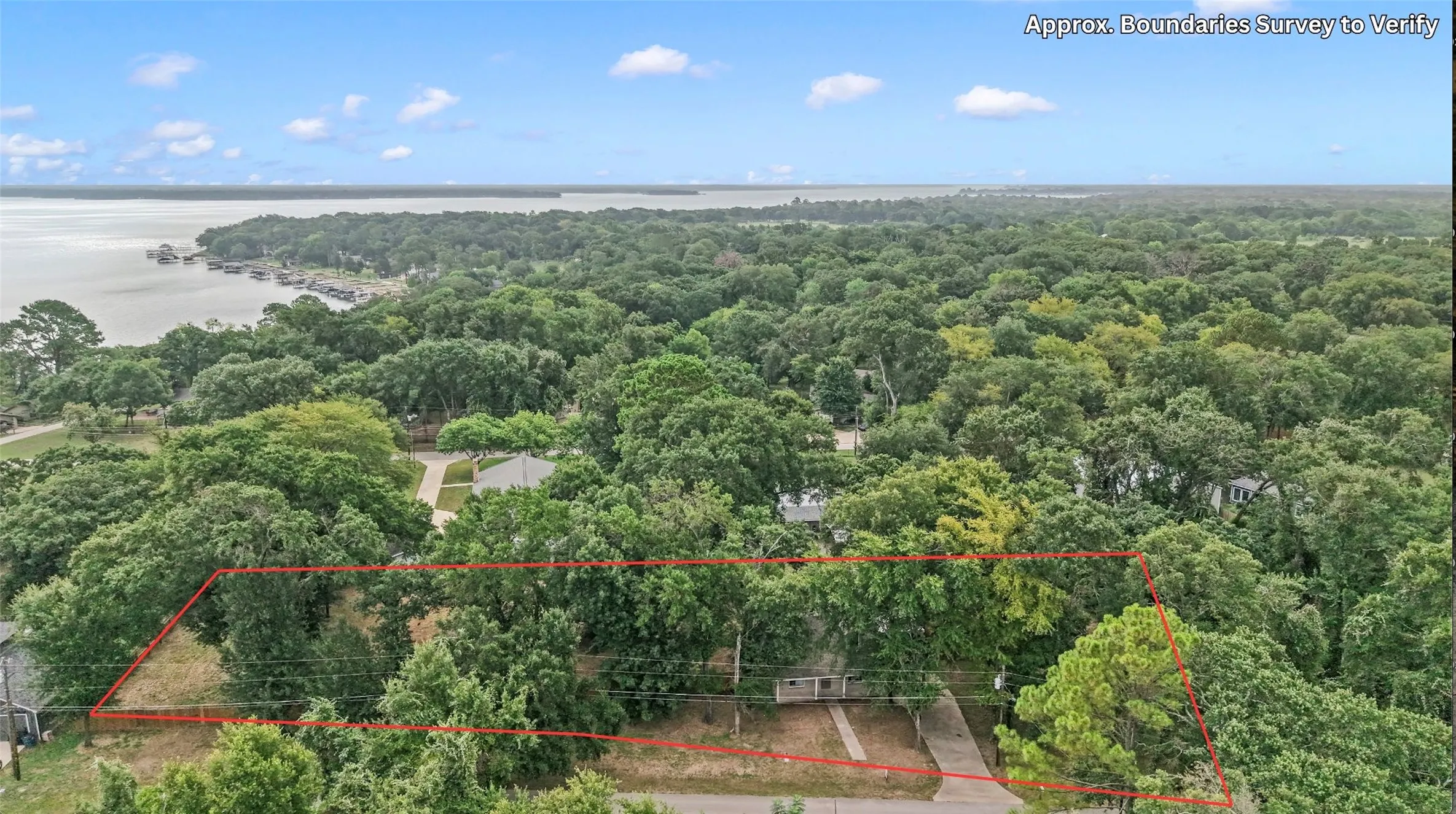 Single Family Residence For Sale in Henderson County , 921 Bradleys Bend, Tool, Texas 75143, 3 Bedroom, 2 Bathroom, Garage spaces, 1,706 Sqft, built in 1959, mls#21232965, Real Estate Agent in Tool, Homes For Sale in Henderson county, Homes For Sale in Tool, Realtor in Tool Texas, Real Estate Brokerage Independent Realty Texas, Luminita Cordes Realtor
