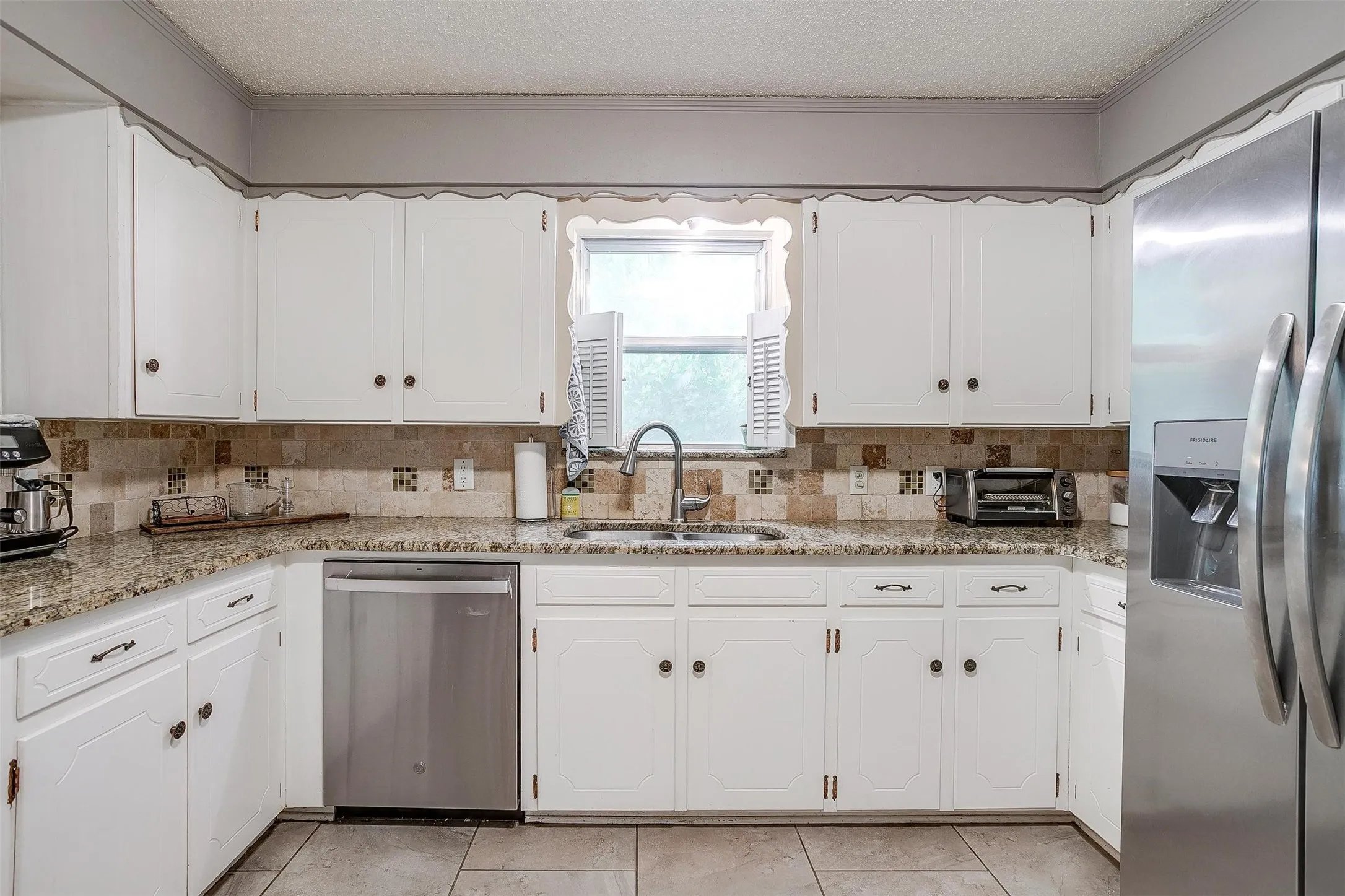 Single Family Residence For Rent in Tarrant County , 3217 Lubbock Avenue B, Fort Worth, Texas 76109, 3 Bedroom, 3 Bathroom, Garage spaces, 1,856 Sqft, built in 1967, Preowned, mls#21236614, Real Estate Agent in Fort Worth, Homes For Rent in Tarrant county, Homes For Rent in Fort Worth, Realtor in Fort Worth Texas, Real Estate Brokerage Independent Realty Texas, Luminita Cordes Realtor