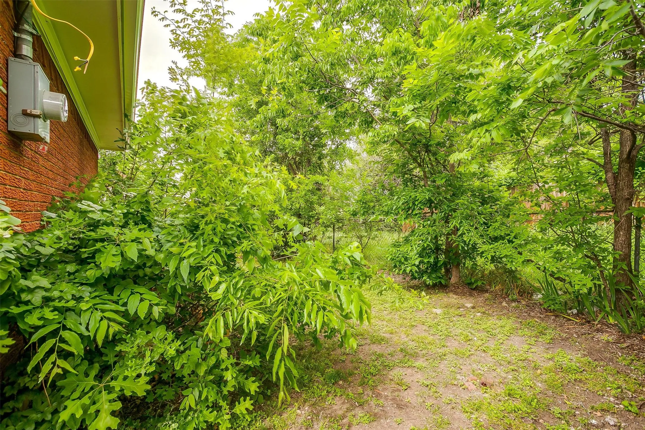 Single Family Residence For Rent in Tarrant County , 3217 Lubbock Avenue B, Fort Worth, Texas 76109, 3 Bedroom, 3 Bathroom, Garage spaces, 1,856 Sqft, built in 1967, Preowned, mls#21236614, Real Estate Agent in Fort Worth, Homes For Rent in Tarrant county, Homes For Rent in Fort Worth, Realtor in Fort Worth Texas, Real Estate Brokerage Independent Realty Texas, Luminita Cordes Realtor