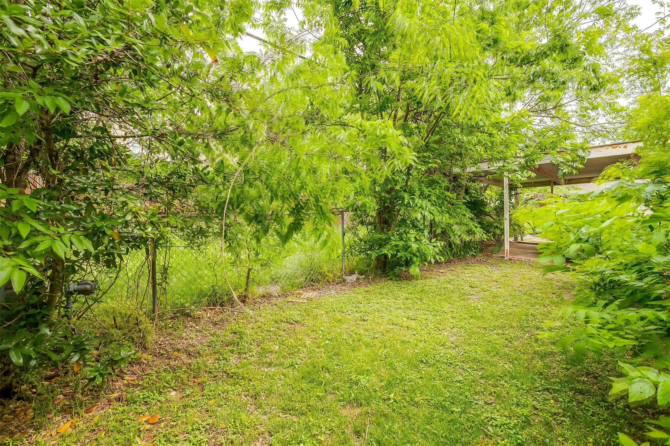 Single Family Residence For Rent in Tarrant County , 3217 Lubbock Avenue B, Fort Worth, Texas 76109, 3 Bedroom, 3 Bathroom, Garage spaces, 1,856 Sqft, built in 1967, Preowned, mls#21236614, Real Estate Agent in Fort Worth, Homes For Rent in Tarrant county, Homes For Rent in Fort Worth, Realtor in Fort Worth Texas, Real Estate Brokerage Independent Realty Texas, Luminita Cordes Realtor