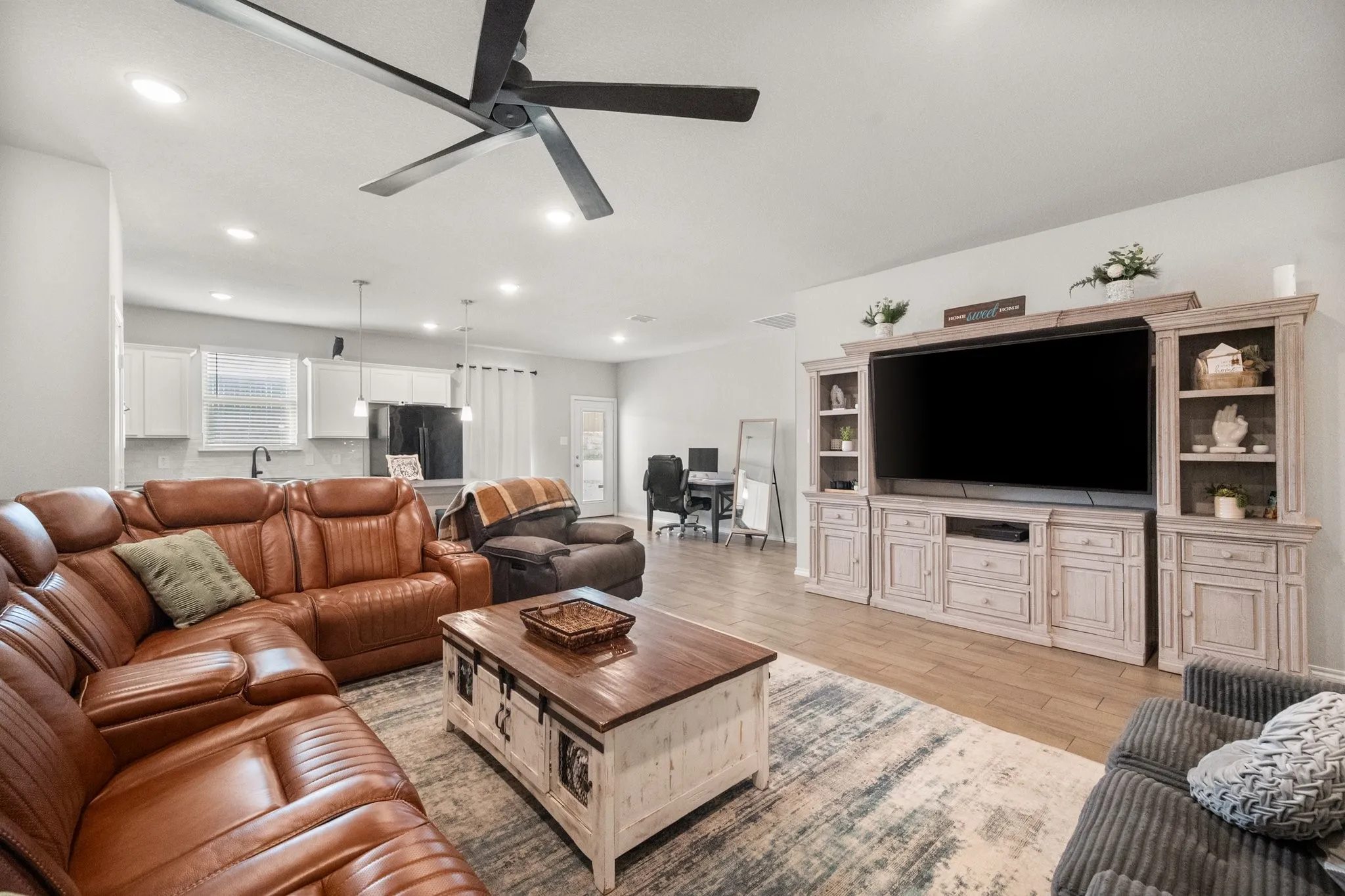 Single Family Residence For Sale in Johnson County , 8201 Tomcat Trail, Godley, Texas 76044, 4 Bedroom, 2 Bathroom, 2 Garage spaces, 2,056 Sqft, built in 2023, mls#21235730, Real Estate Agent in Godley, Homes For Sale in Johnson county, Homes For Sale in Godley, Realtor in Godley Texas, Real Estate Brokerage Independent Realty Texas, Luminita Cordes Realtor